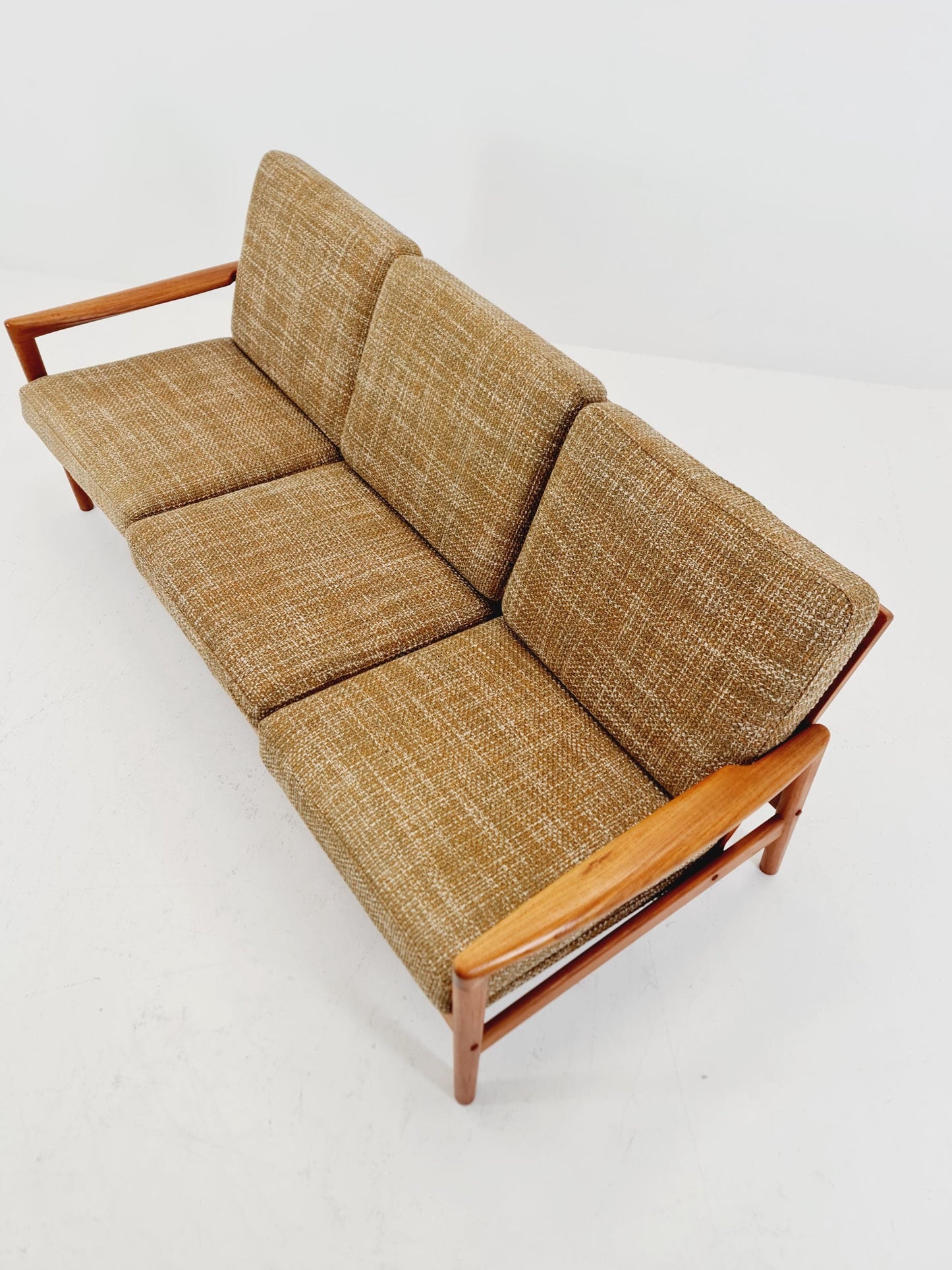 Mid century easy lounge couch by Arne Wahl Iversen for komfort teak , 1960s