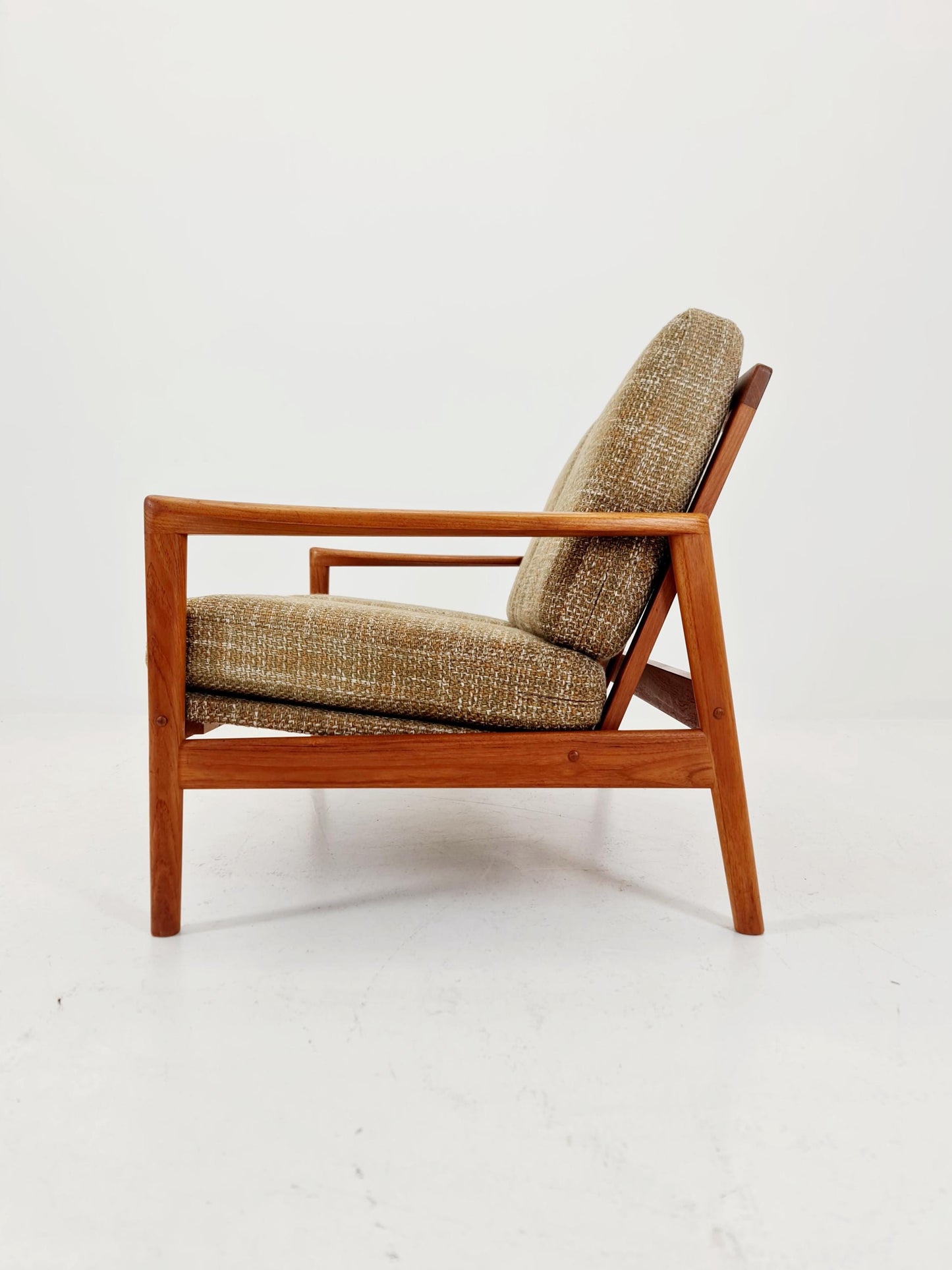 Mid century easy lounge couch by Arne Wahl Iversen for komfort teak , 1960s