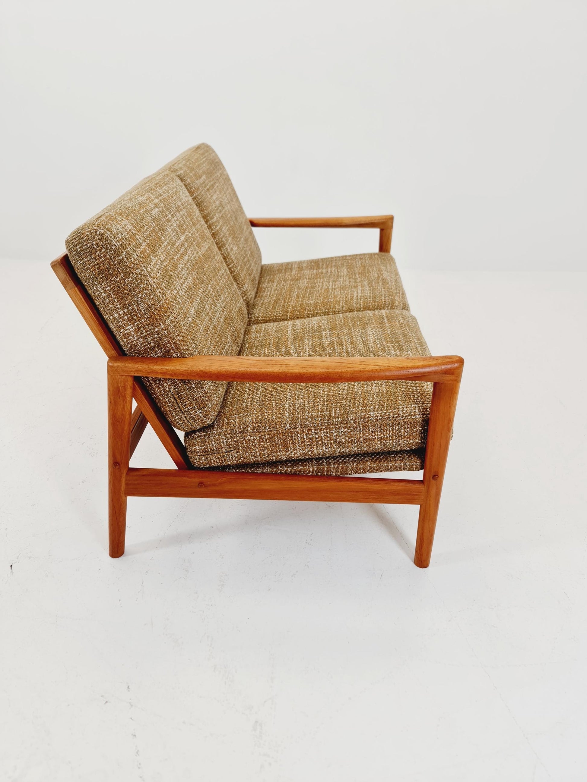 Mid century easy lounge couch by Arne Wahl Iversen for komfort teak , 1960s