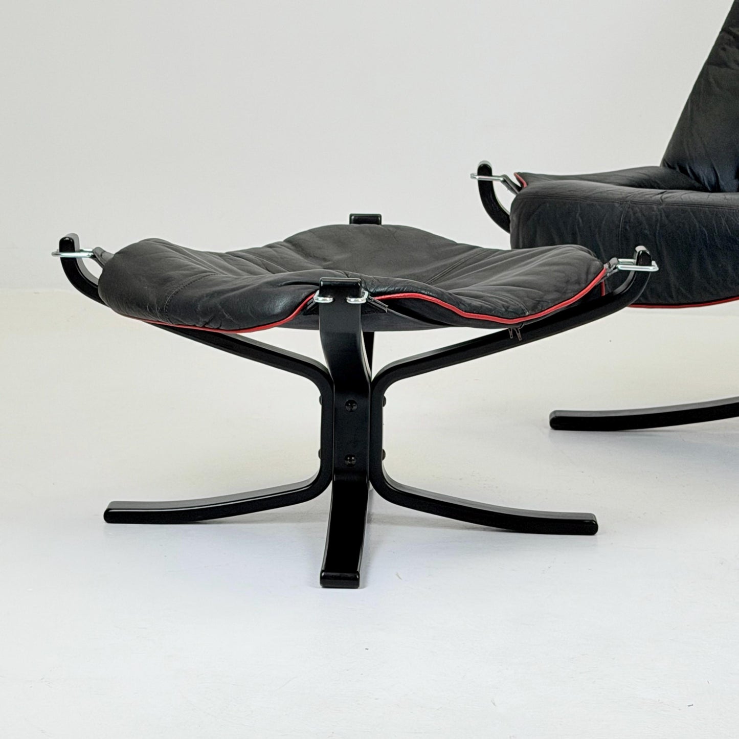 Mid century Falcon Lounge chair and footstool by Sigurd Ressell for Vatne Møbler, 1970s, set of 2