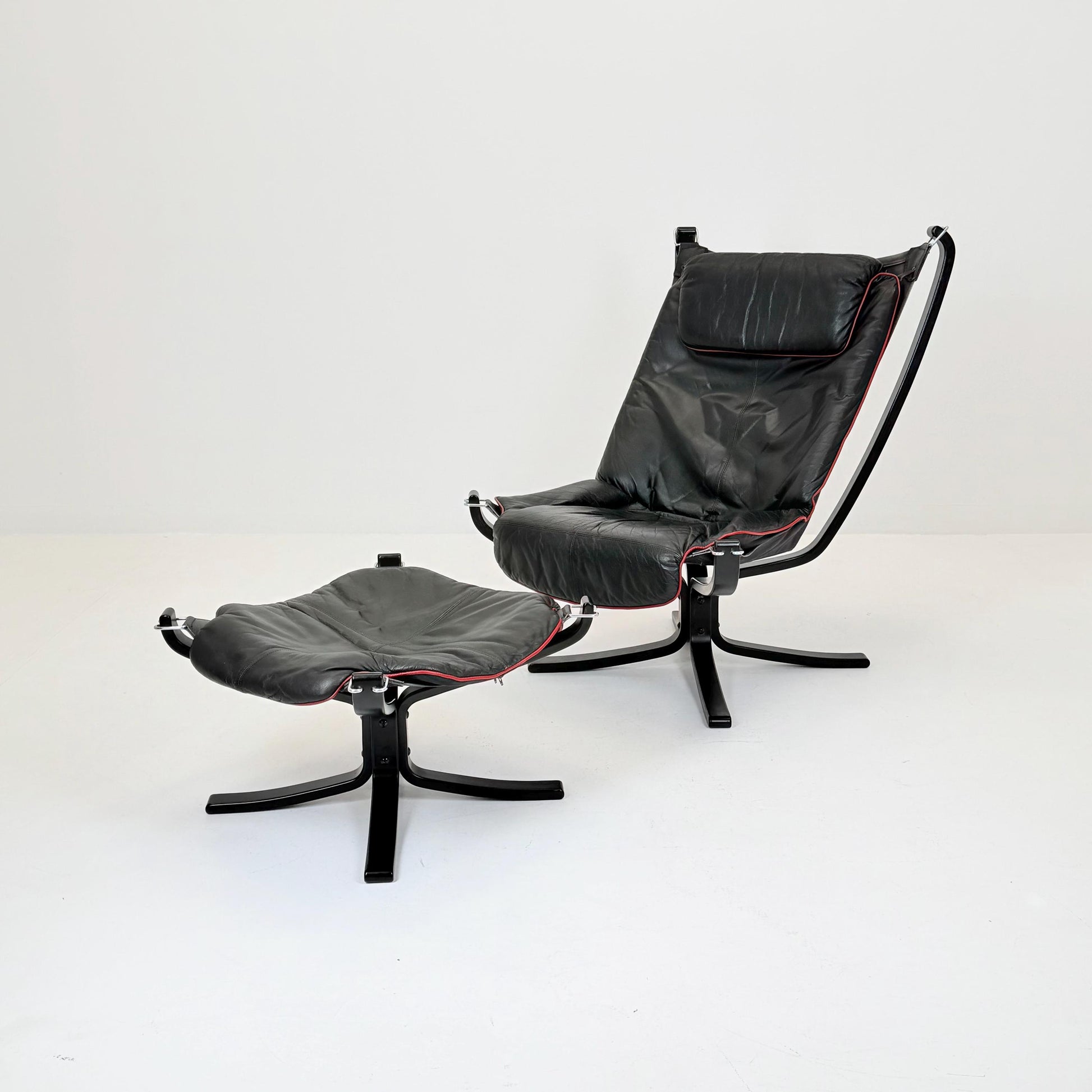 Mid century Falcon Lounge chair and footstool by Sigurd Ressell for Vatne Møbler, 1970s, set of 2