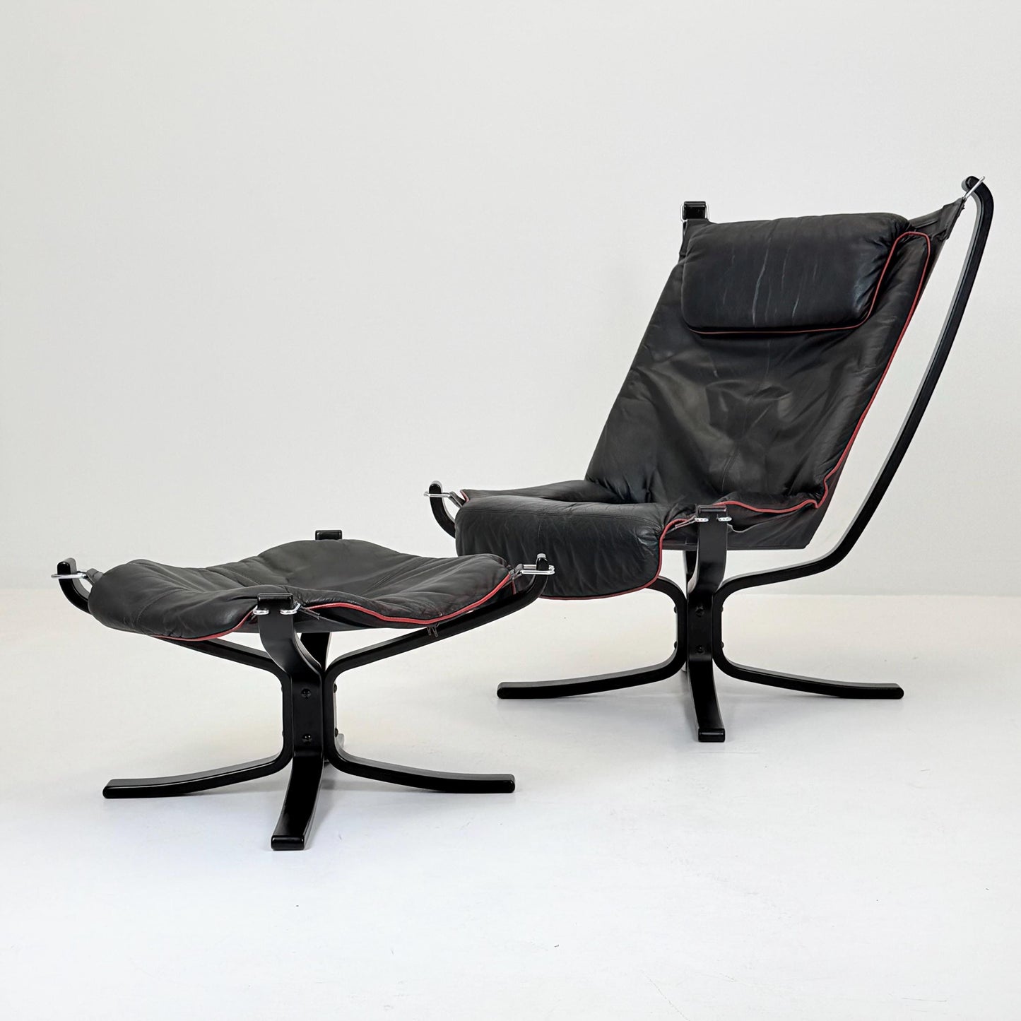 Mid century Falcon Lounge chair and footstool by Sigurd Ressell for Vatne Møbler, 1970s, set of 2