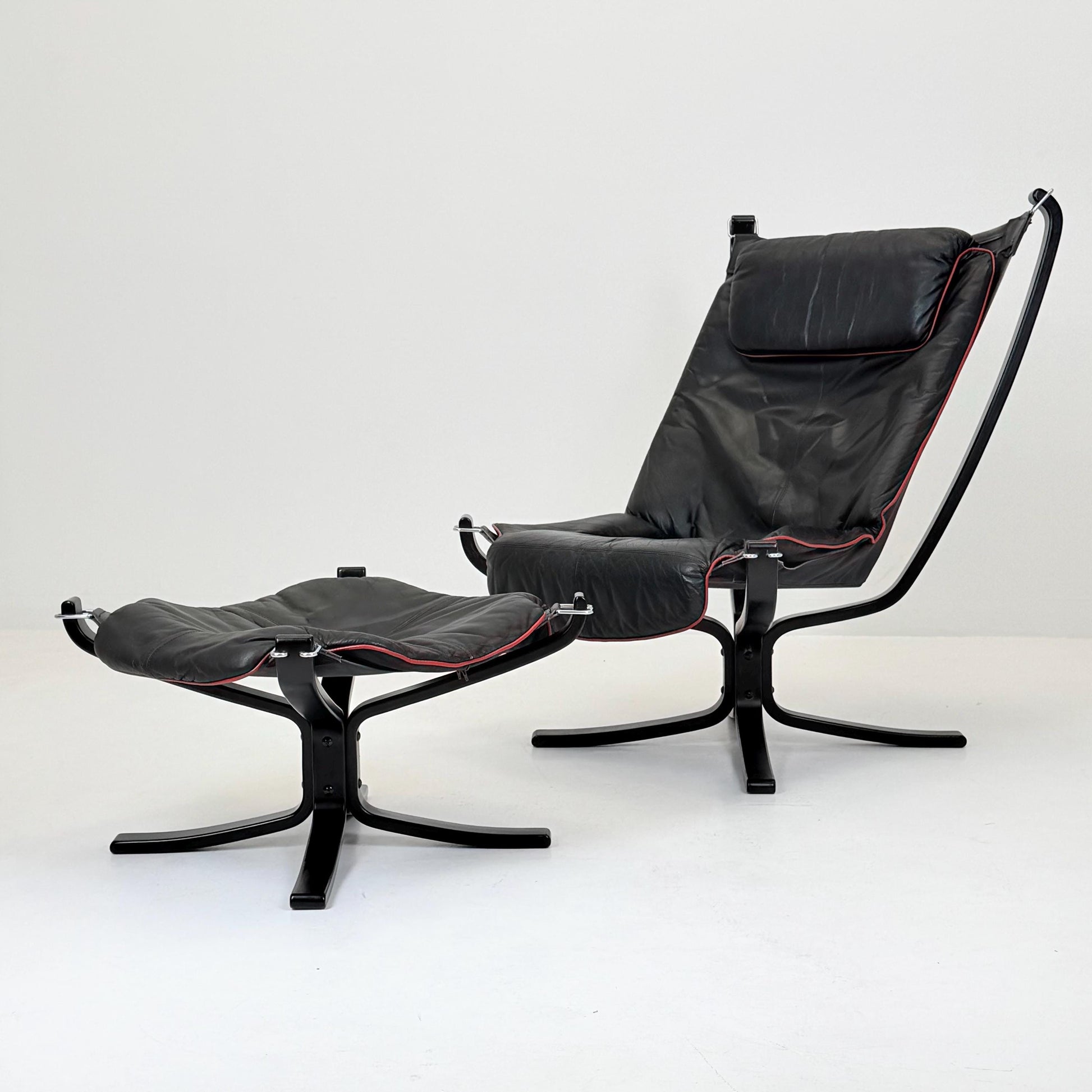 Mid century Falcon Lounge chair and footstool by Sigurd Ressell for Vatne Møbler, 1970s, set of 2