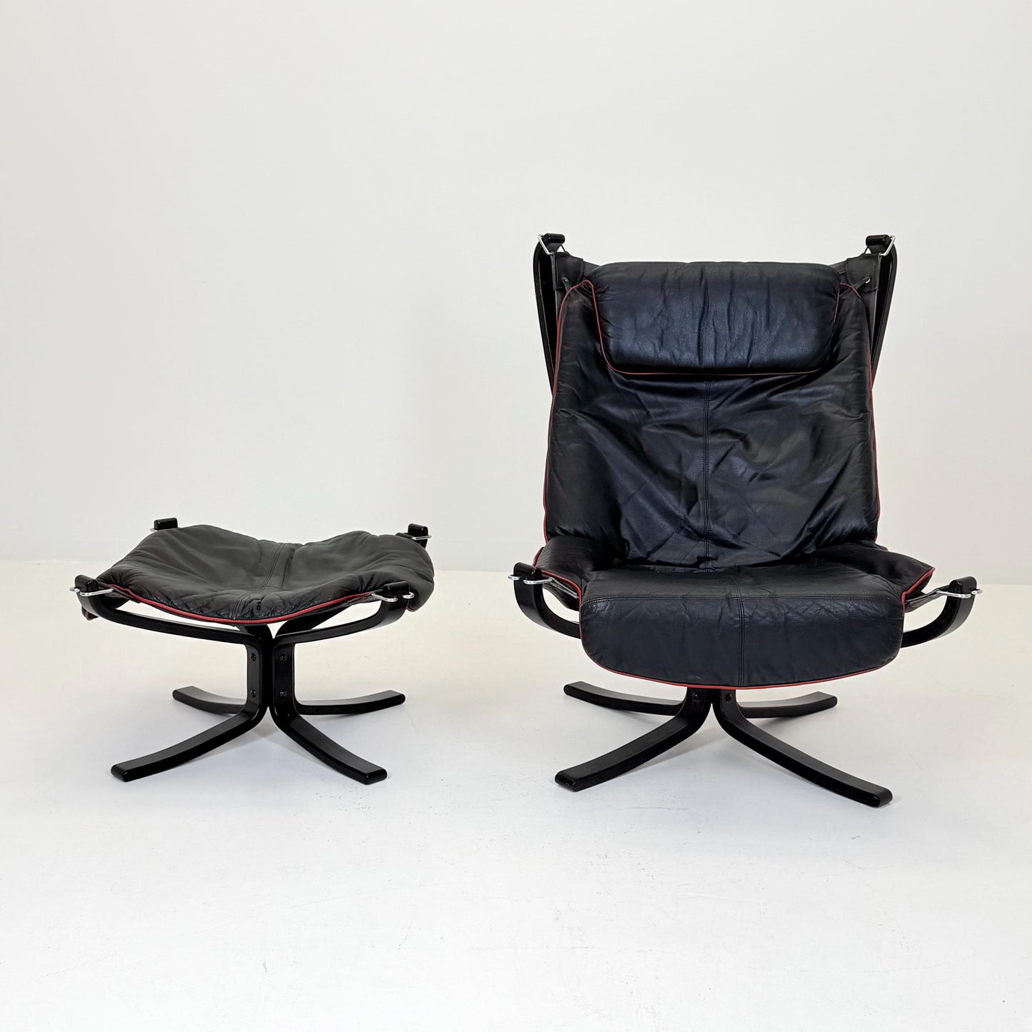 Mid century Falcon Lounge chair and footstool by Sigurd Ressell for Vatne Møbler, 1970s, set of 2