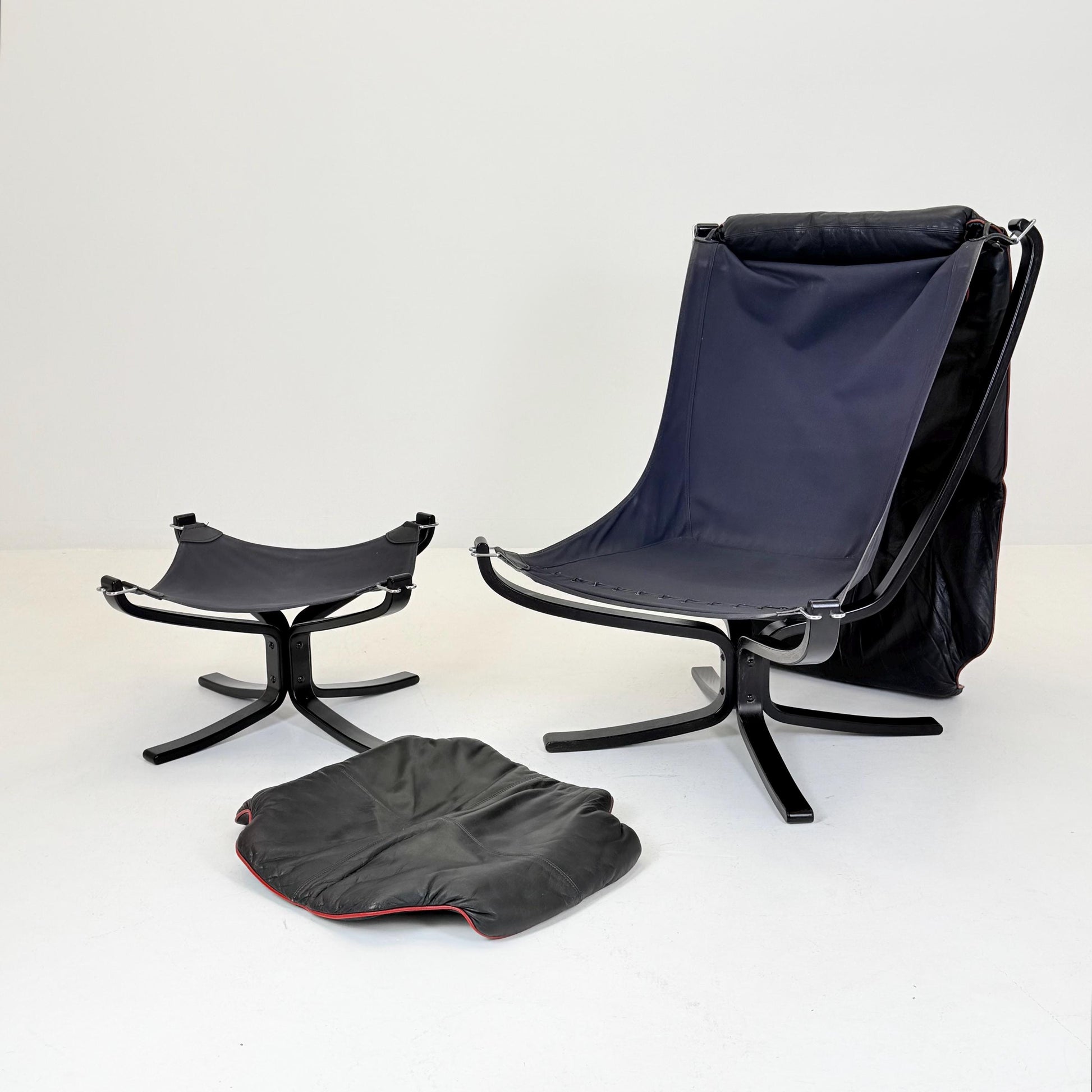 Mid century Falcon Lounge chair and footstool by Sigurd Ressell for Vatne Møbler, 1970s, set of 2