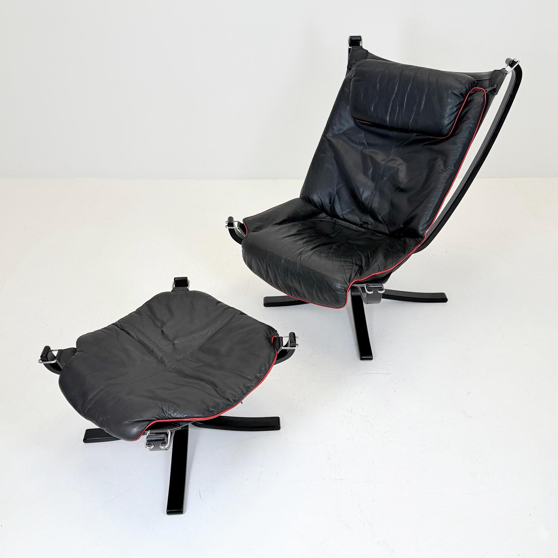Mid century Falcon Lounge chair and footstool by Sigurd Ressell for Vatne Møbler, 1970s, set of 2