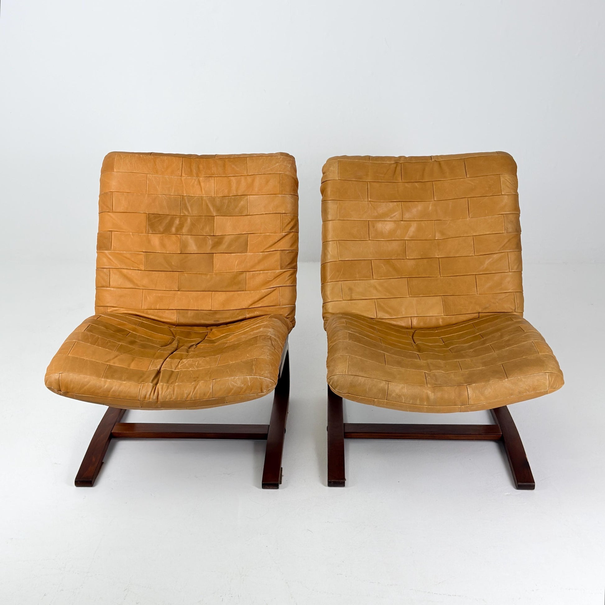Set of 2 Mid century Norwegian Kengu leather lounge chairs by Elsa & Nordahl Solheim for Rybo Rykken - 1970s Norway