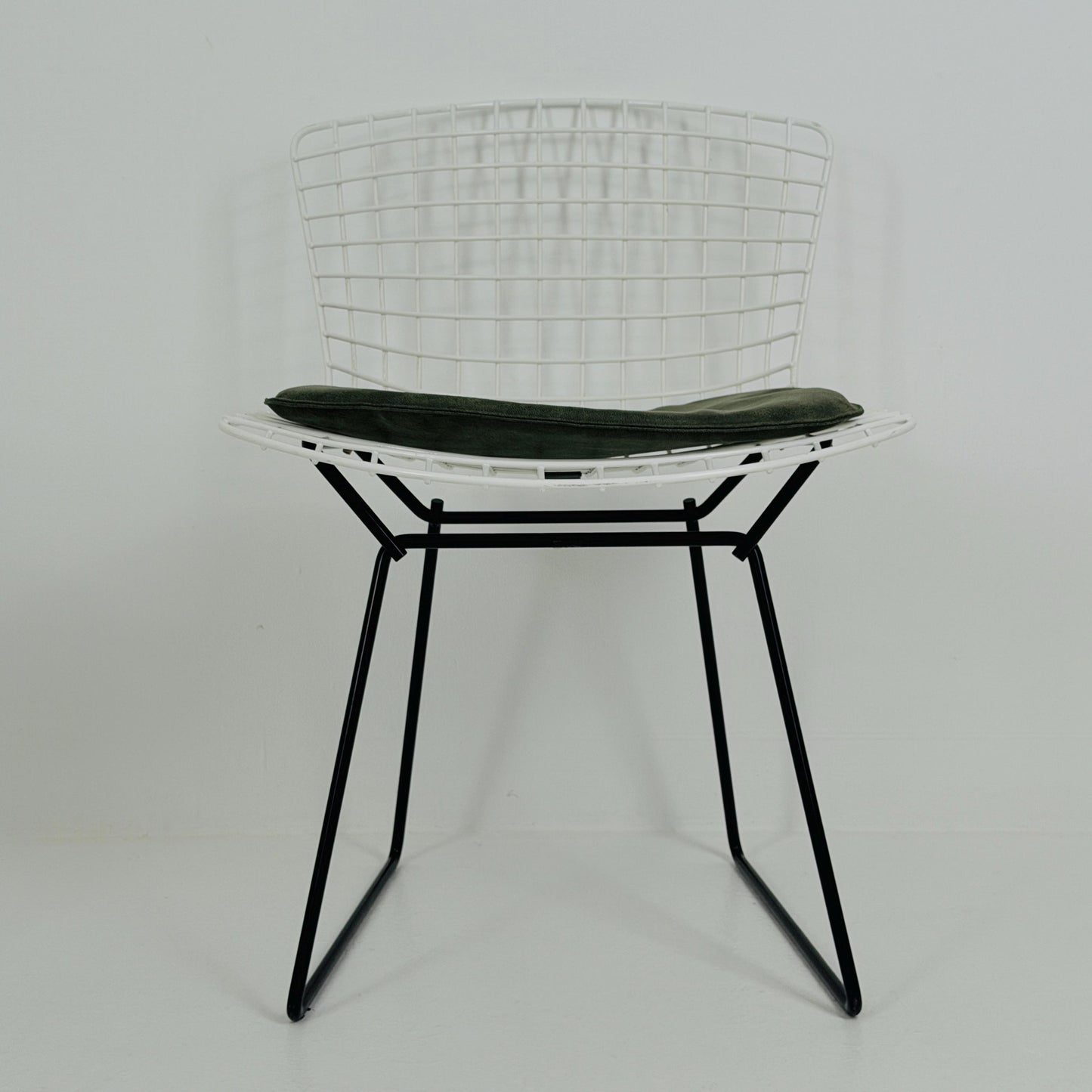 Set of 2 Mid Century Harry Bertoia Model 420 Wire Chairs for Knoll International, 1970s