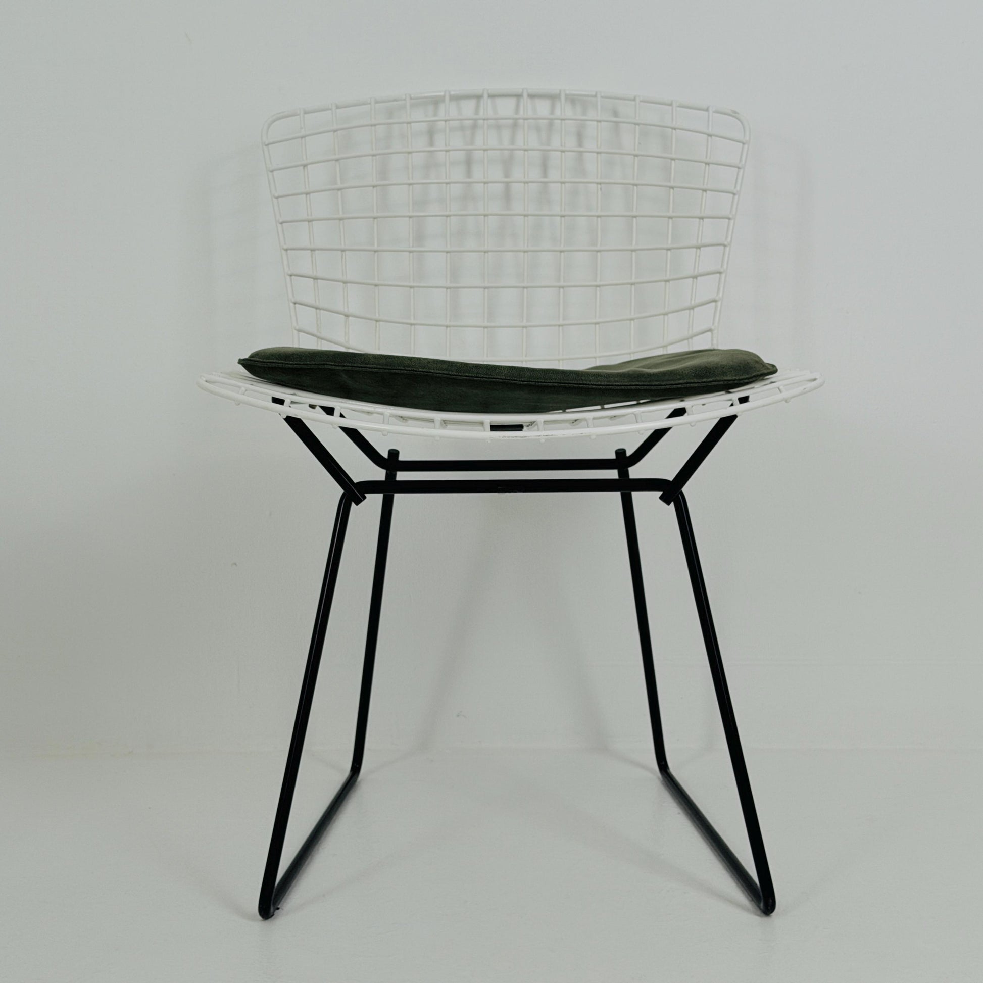 Set of 2 Mid Century Harry Bertoia Model 420 Wire Chairs for Knoll International, 1970s