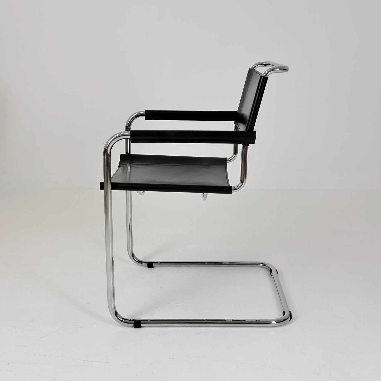 1 of 25 Mid Century Bauhaus S34 Cantilever Armchair by Mart Stam for Italia Mobilia, Black Leather & Chrome, Italy 1980s