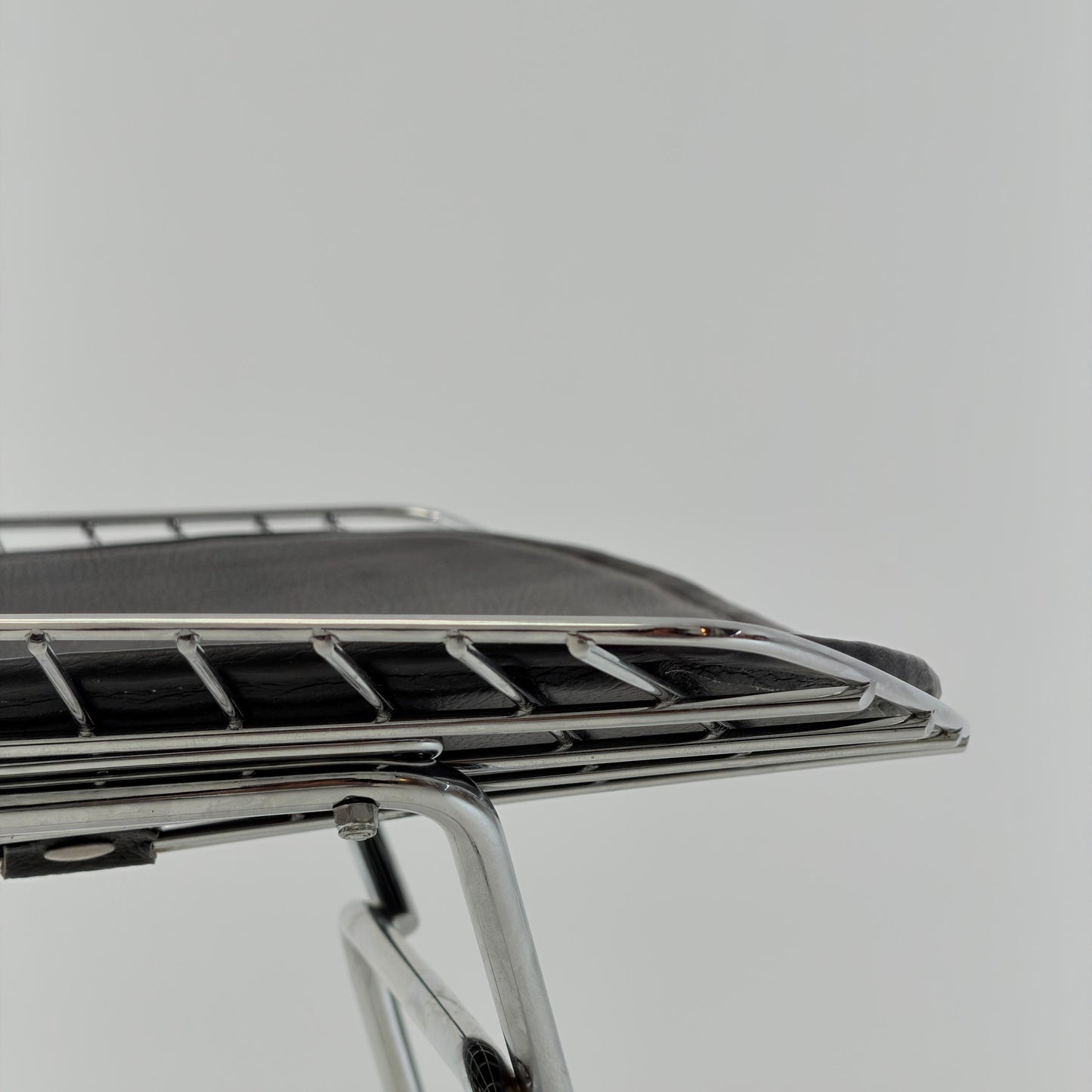 1 of 3 Mid Century Wire Chrom side Chair by Harry Bertoia , 1980s Germany