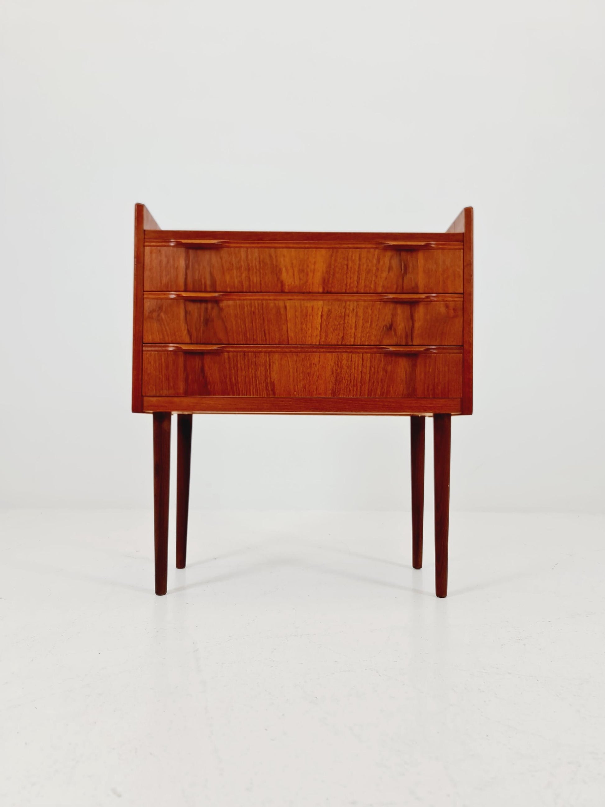 Midcentury danish drawer dresser /3 drawers by Henning Jørgensen for Fredericia Møbelfabrik , 1960s