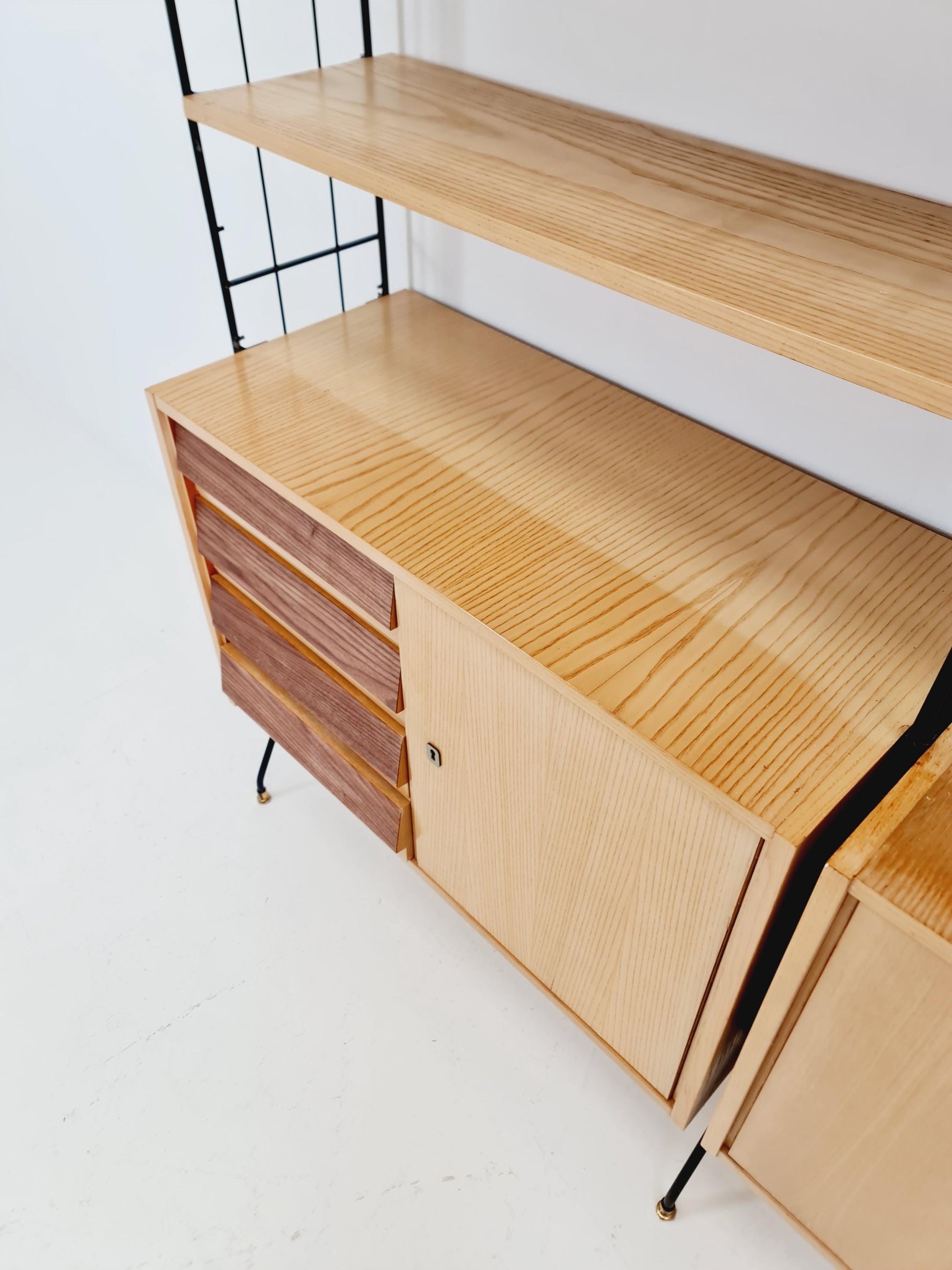 Freestanding string shelf-system unit bookcase ash ,walnut & metal by koch Möbel Germany, 1950s