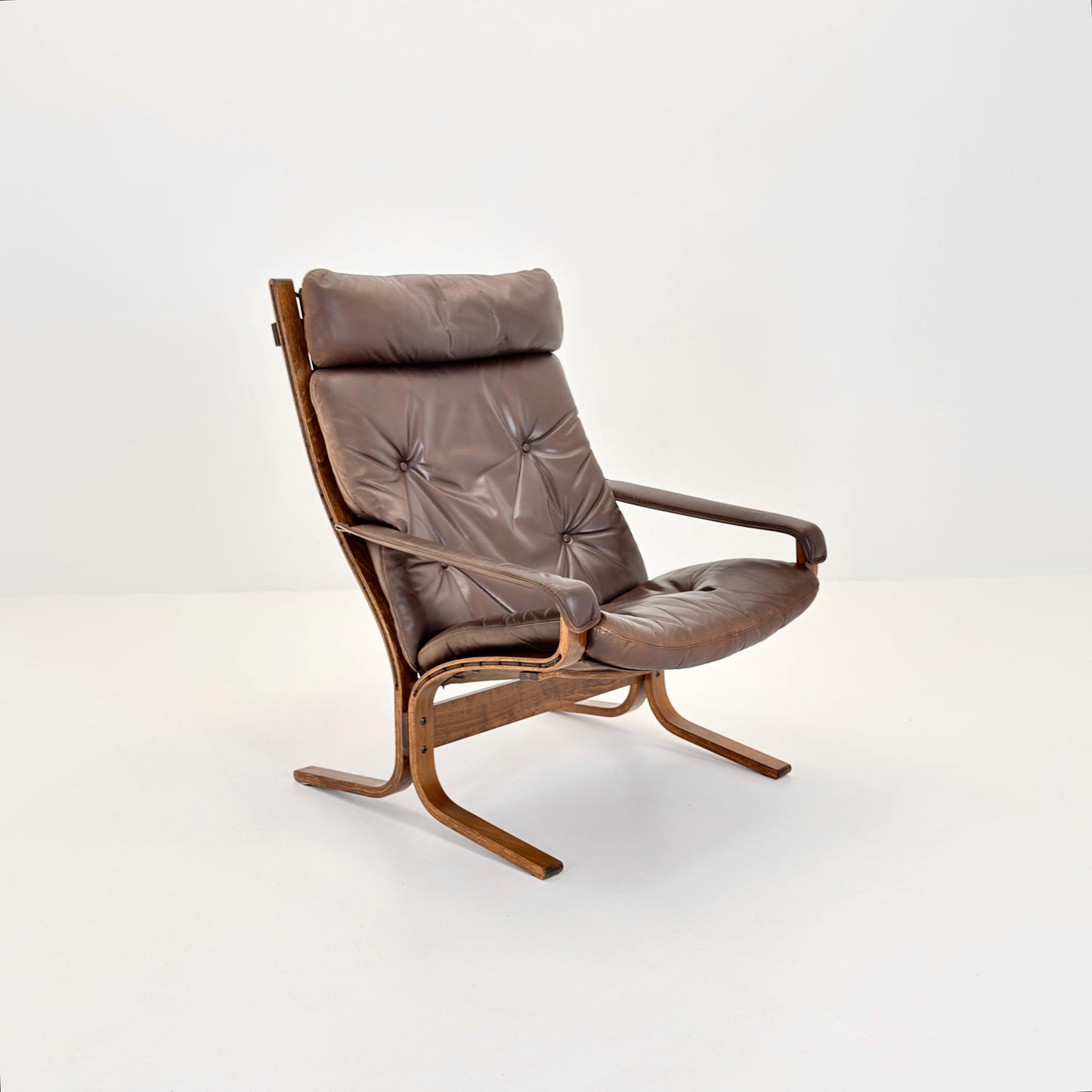 Mid century Ingmar Relling Danish Modern Siesta brown leather Chair with High Back and Armrests from Westnofa Norway 1960s