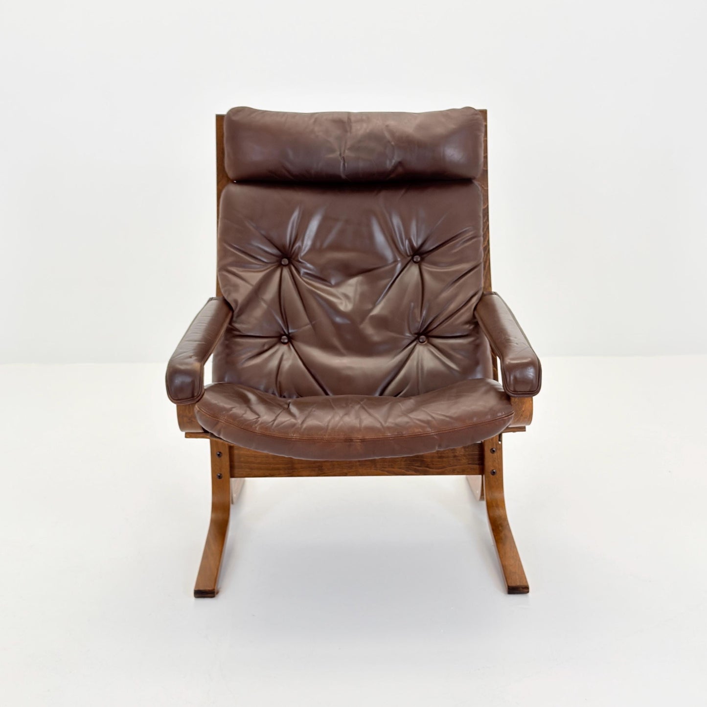 Mid century Ingmar Relling Danish Modern Siesta brown leather Chair with High Back and Armrests from Westnofa Norway 1960s