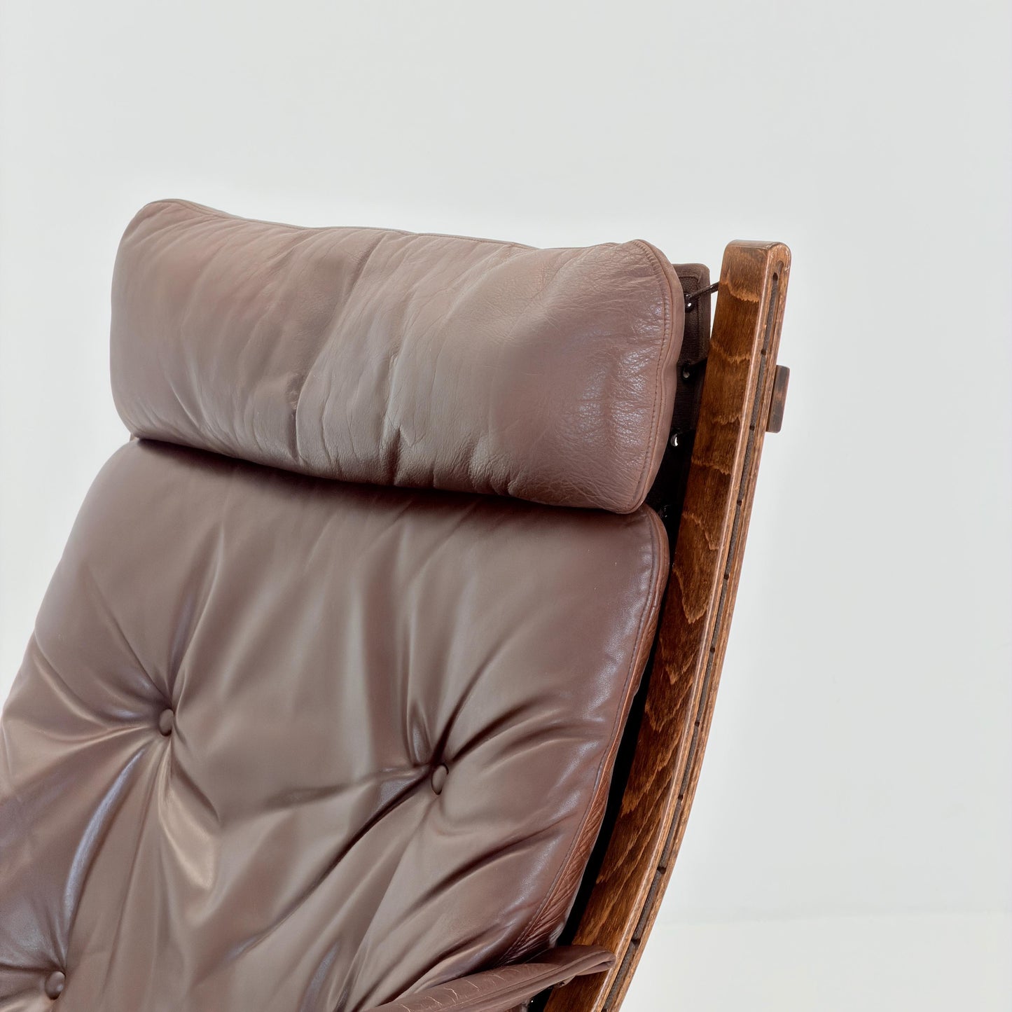 Mid century Ingmar Relling Danish Modern Siesta brown leather Chair with High Back and Armrests from Westnofa Norway 1960s