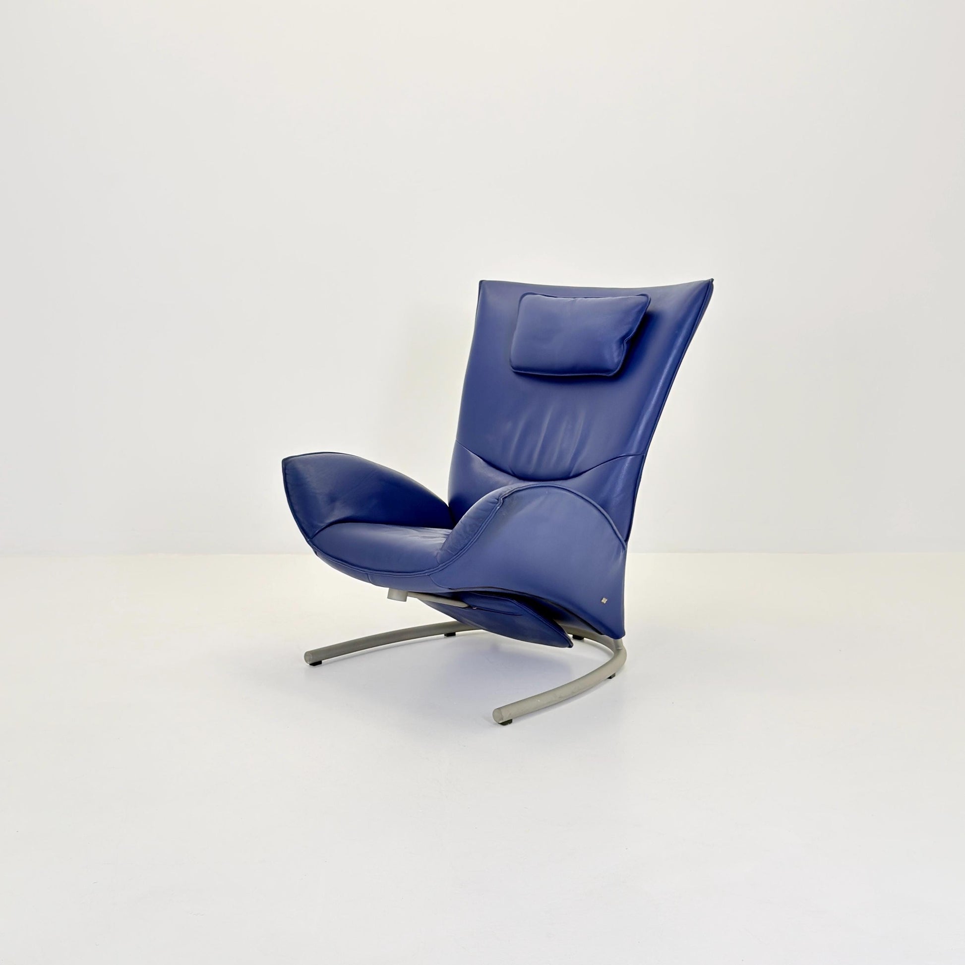 Mid Century Rolf Benz 1900 Blue Leather Lounge Chair with Footrest, Germany 1990s