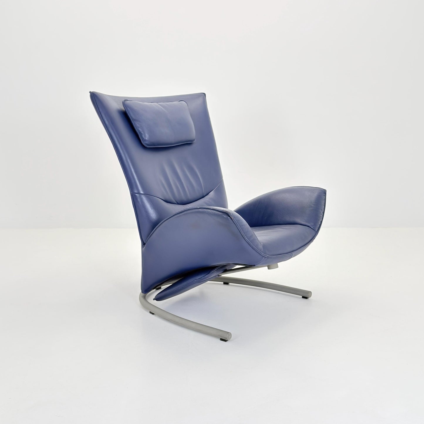 Mid Century Rolf Benz 1900 Blue Leather Lounge Chair with Footrest, Germany 1990s