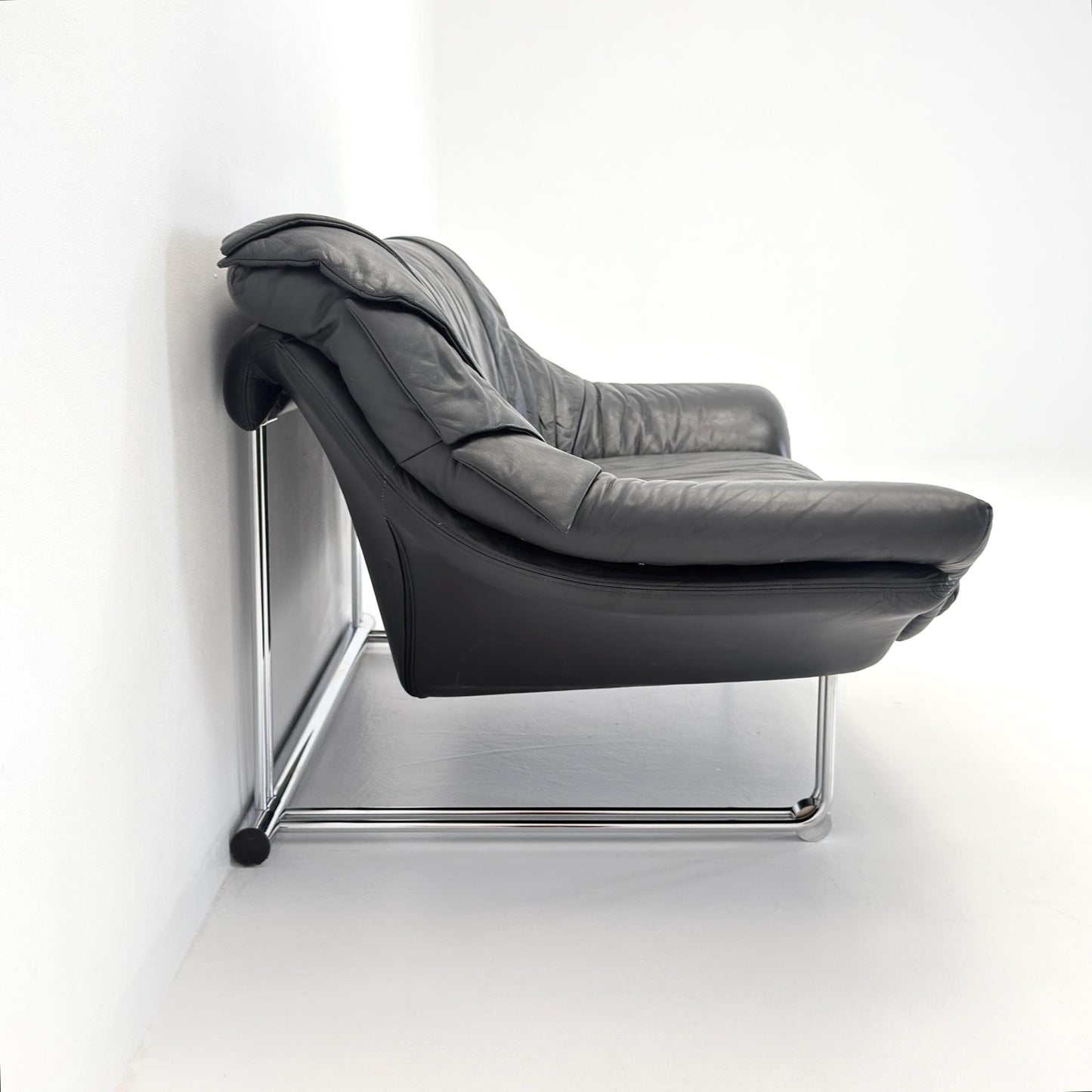 Mid Century Bauhaus Black Leather Two Seater Sofa, Italy 1980s