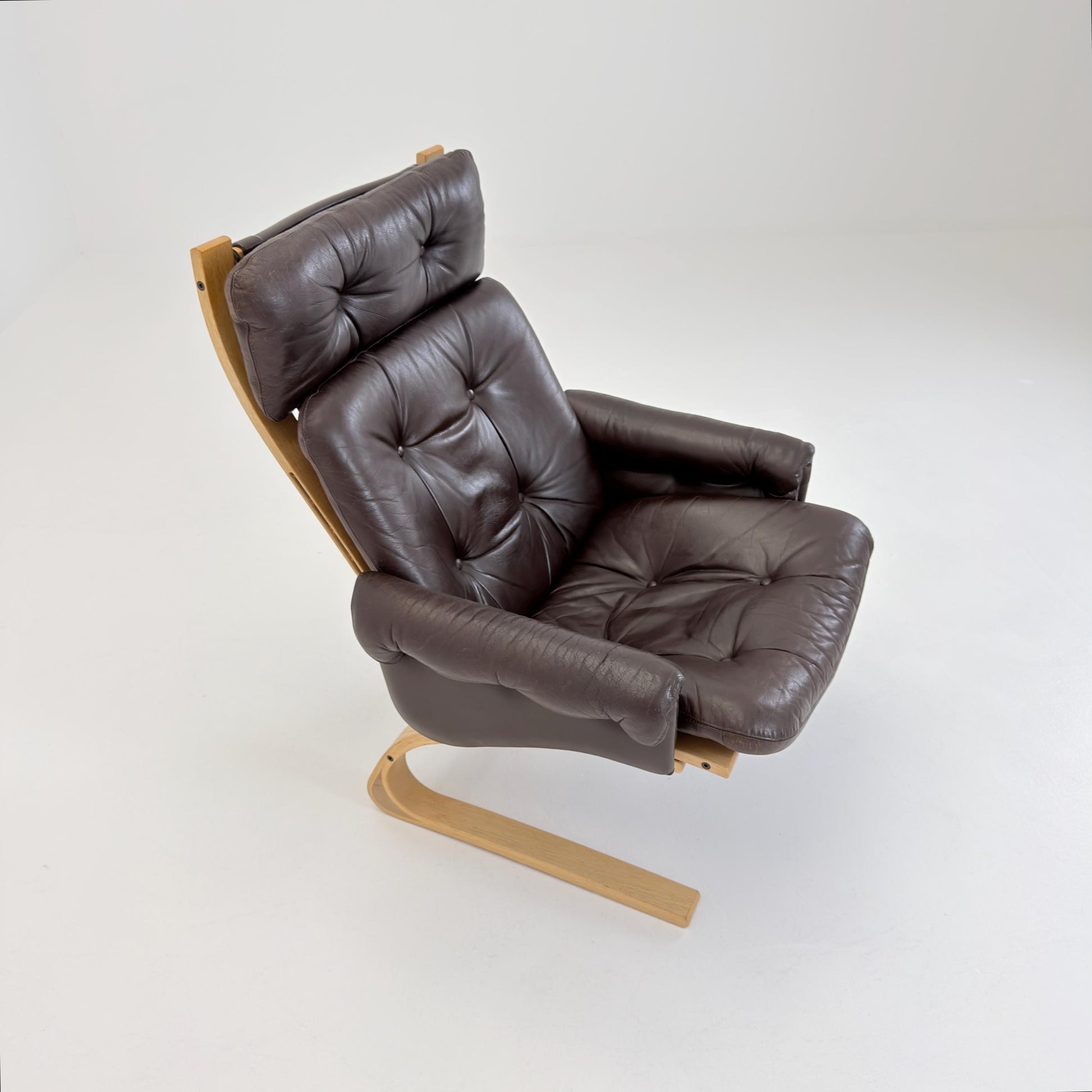 Mid century Norwegian Kengu leather high back lounge chair by Elsa & Nordahl Solheim for Rybo Rykken - 1970s Norway