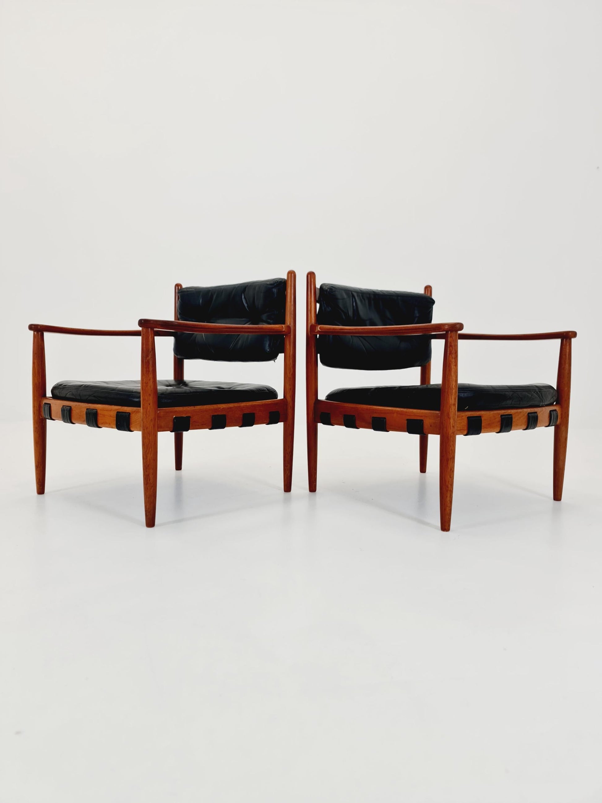 Mid-Century Modern Arm Chairs by Sven Ellekaer for Coja 1960s Set of 2
