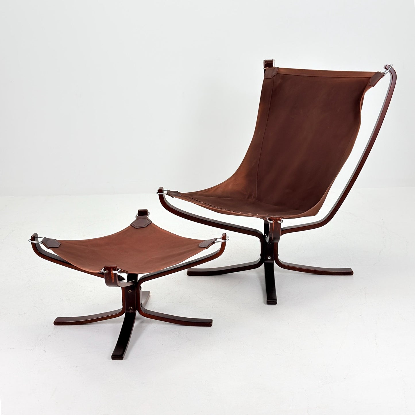 Mid century Falcon Lounge chair and footstool by Sigurd Ressell for Vatne Møbler, 1970s, set of 2