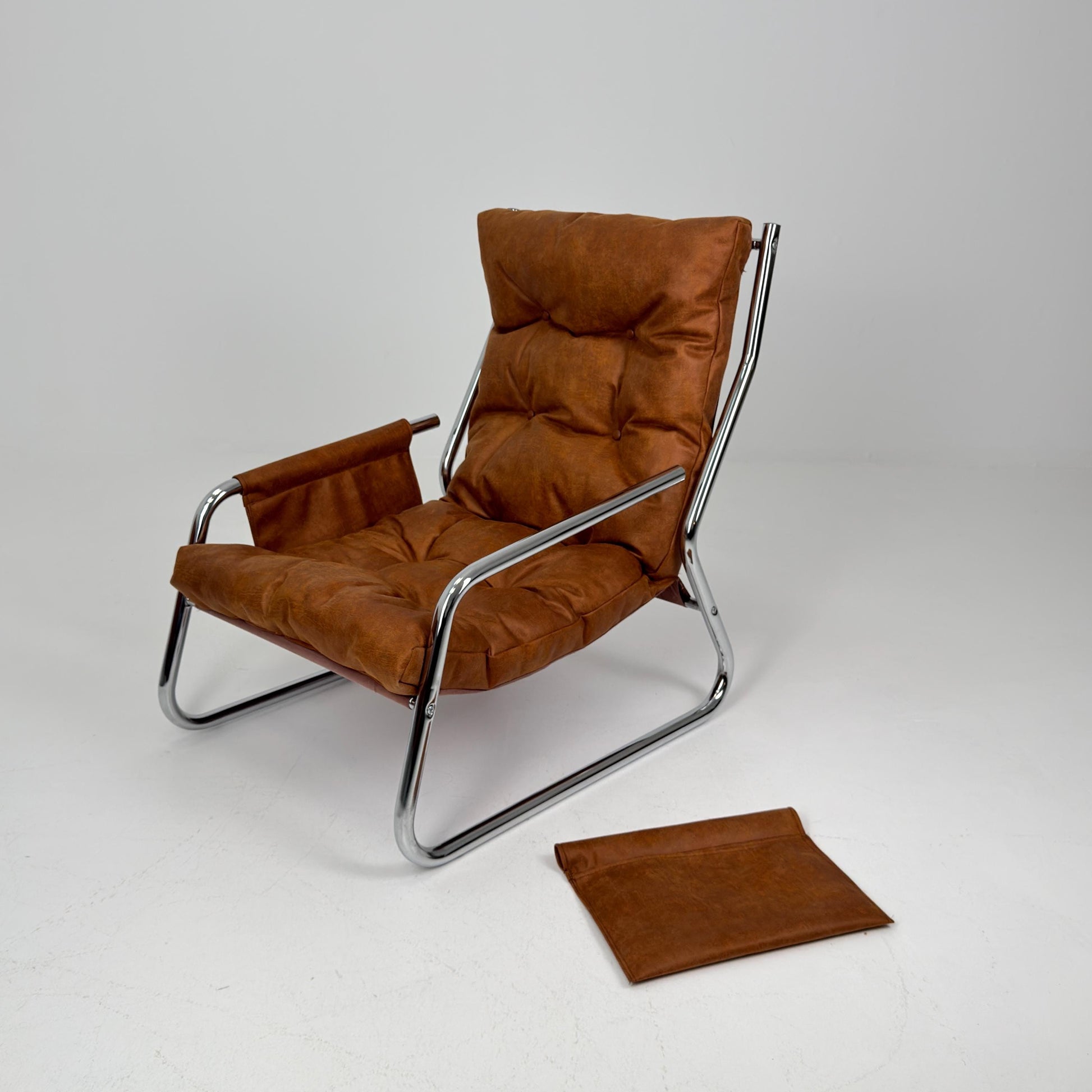 Mid century leather lounge chair By Gillis Lundgren Ikea Hoss Sweden 1970s