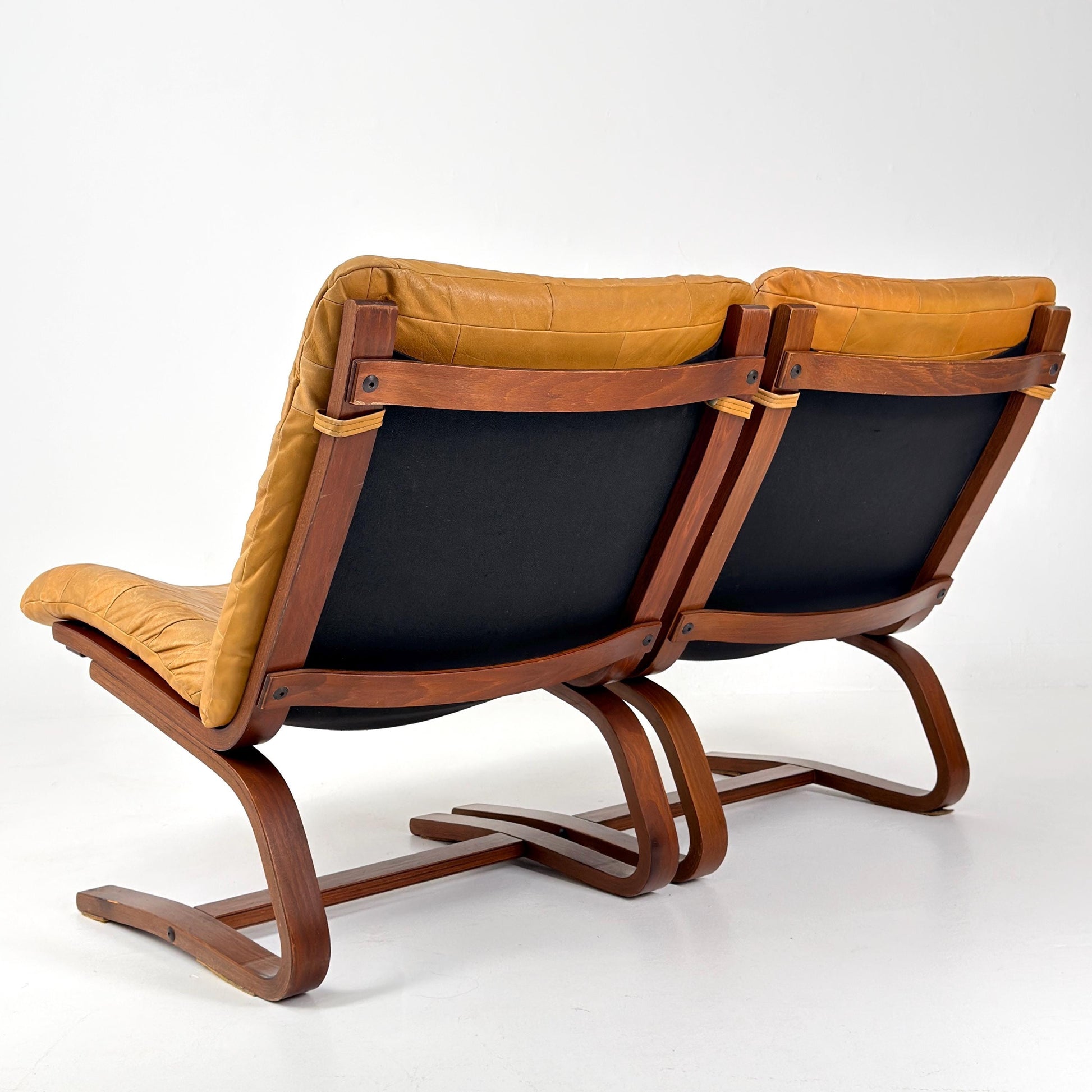 Set of 2 Mid century Norwegian Kengu leather lounge chairs by Elsa & Nordahl Solheim for Rybo Rykken - 1970s Norway