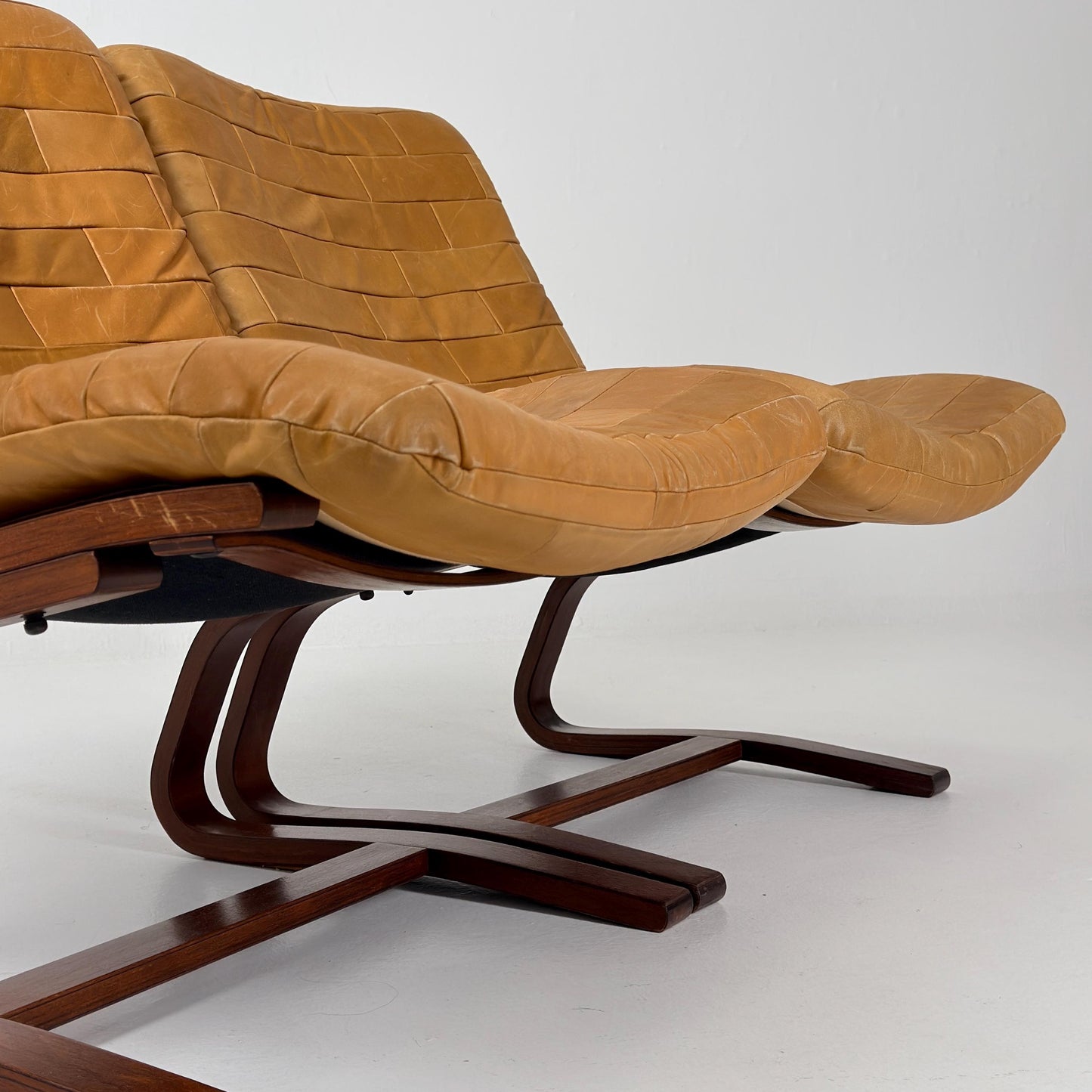 Set of 2 Mid century Norwegian Kengu leather lounge chairs by Elsa & Nordahl Solheim for Rybo Rykken - 1970s Norway