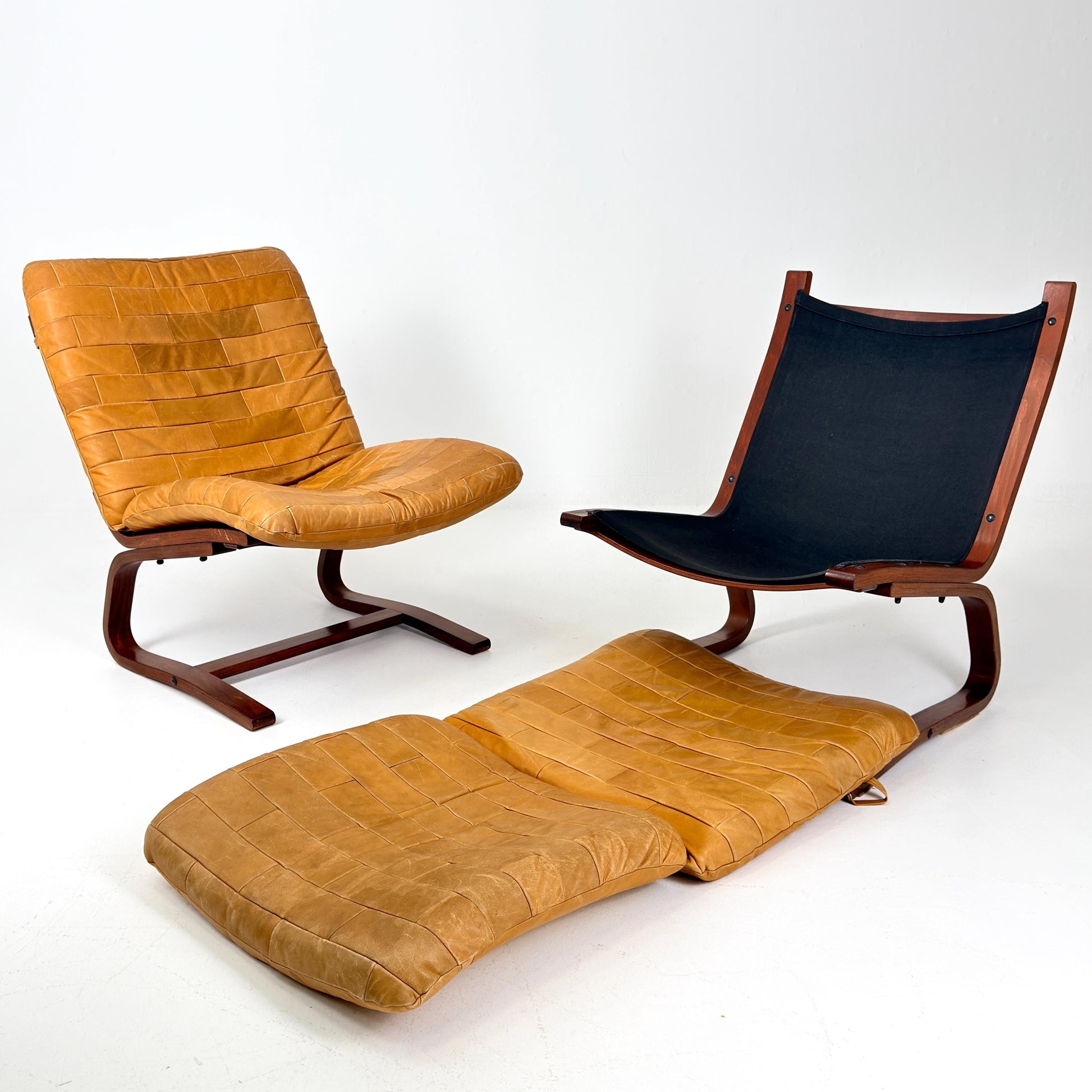 Set of 2 Mid century Norwegian Kengu leather lounge chairs by Elsa & Nordahl Solheim for Rybo Rykken - 1970s Norway