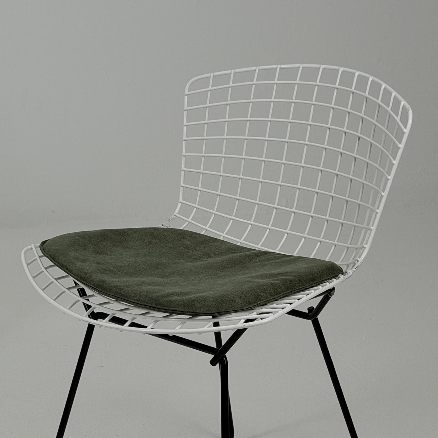 Set of 2 Mid Century Harry Bertoia Model 420 Wire Chairs for Knoll International, 1970s