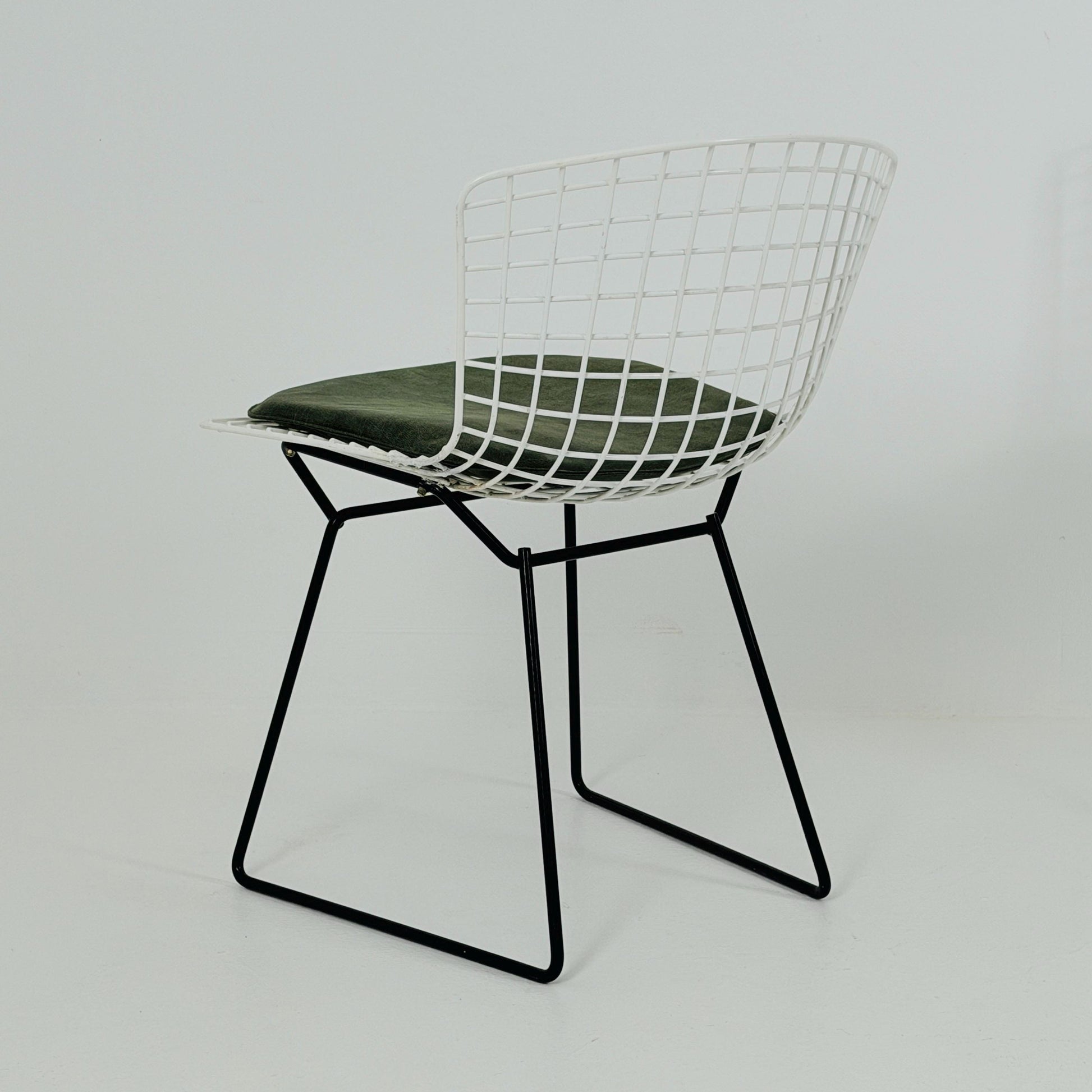 Set of 2 Mid Century Harry Bertoia Model 420 Wire Chairs for Knoll International, 1970s