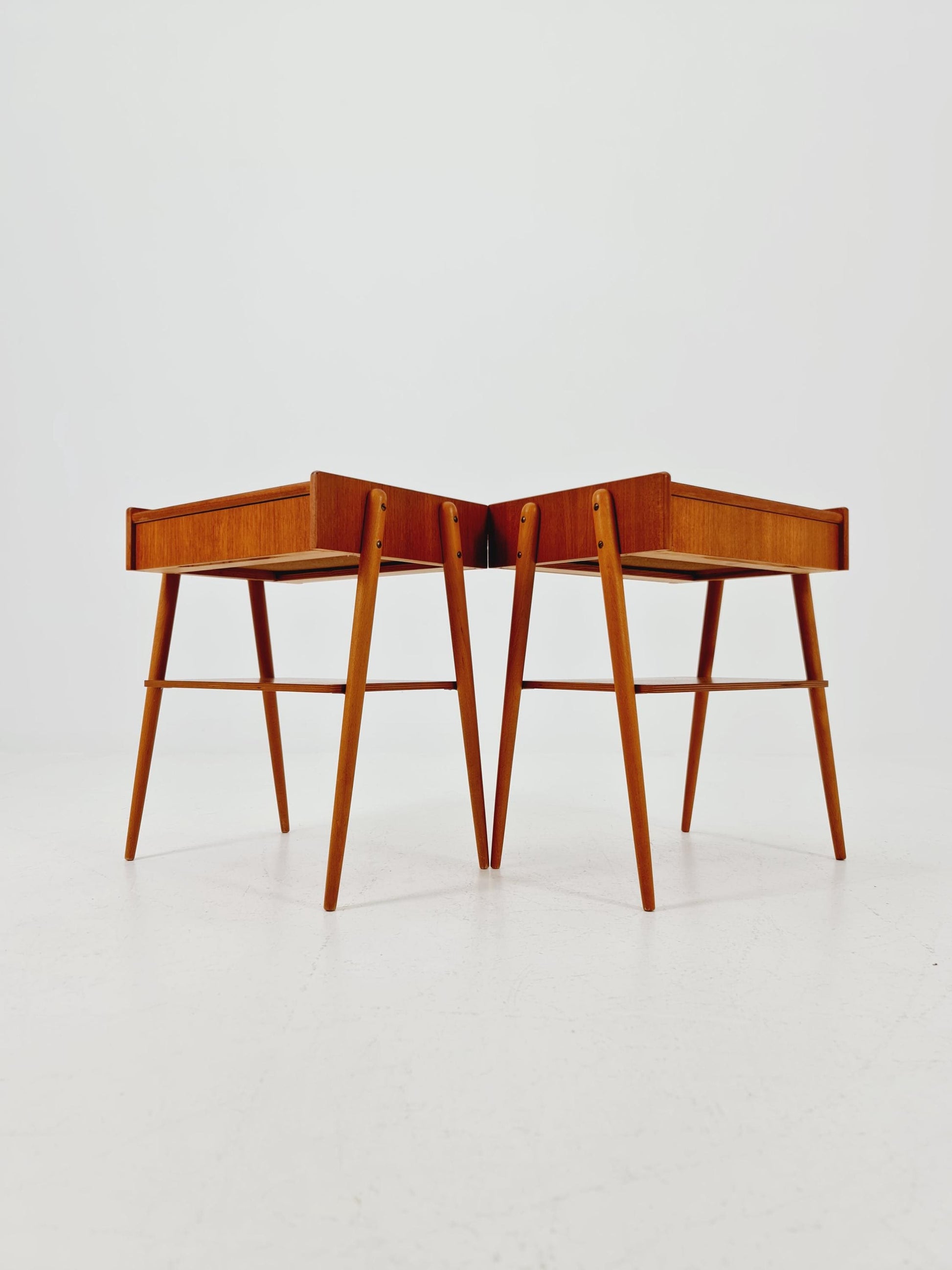 Pair of Swedish Midcentury Teak Vintage Side table/ Bedside table/ Night stand by Carlström & Co, 1960s