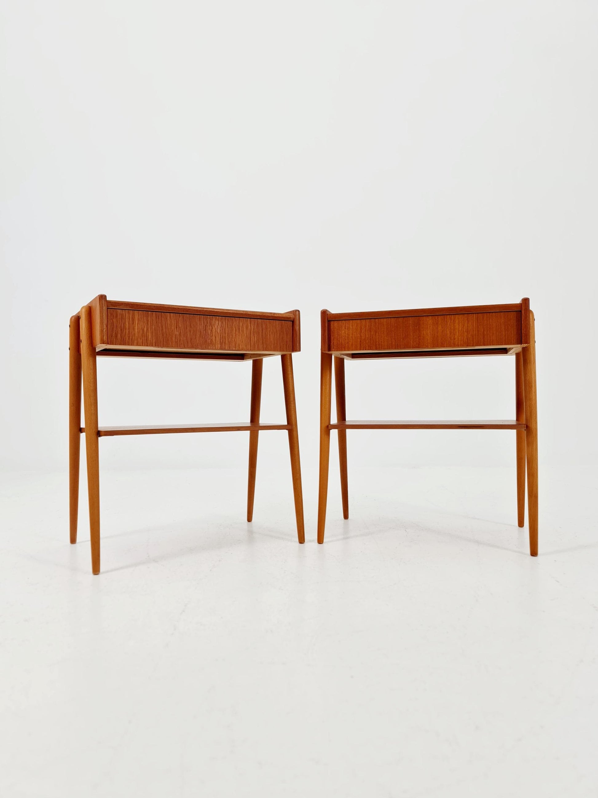 Pair of Swedish Midcentury Teak Vintage Side table/ Bedside table/ Night stand by Carlström & Co, 1960s