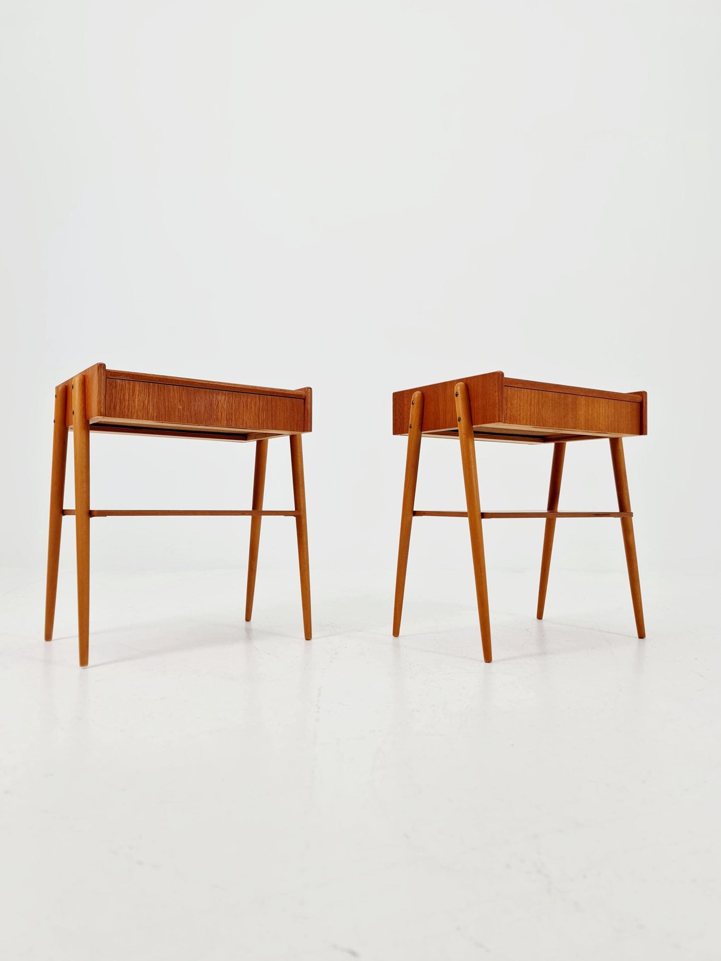 Pair of Swedish Midcentury Teak Vintage Side table/ Bedside table/ Night stand by Carlström & Co, 1960s