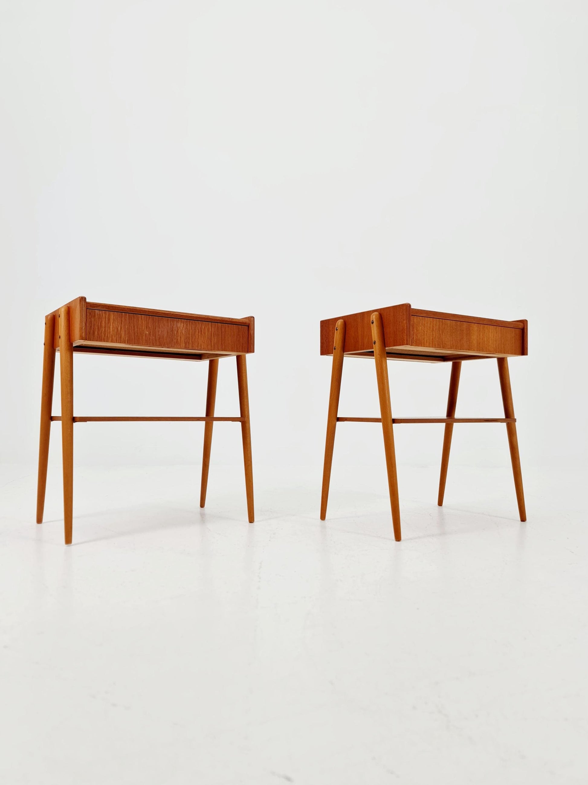 Pair of Swedish Midcentury Teak Vintage Side table/ Bedside table/ Night stand by Carlström & Co, 1960s