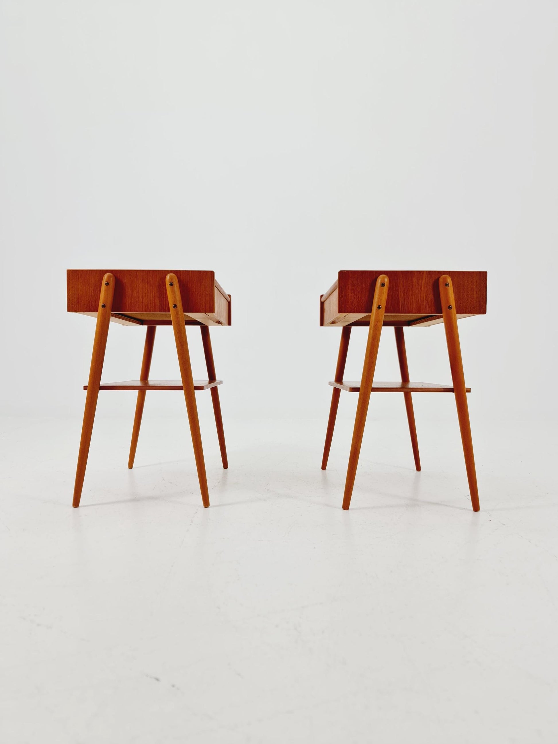 Pair of Swedish Midcentury Teak Vintage Side table/ Bedside table/ Night stand by Carlström & Co, 1960s
