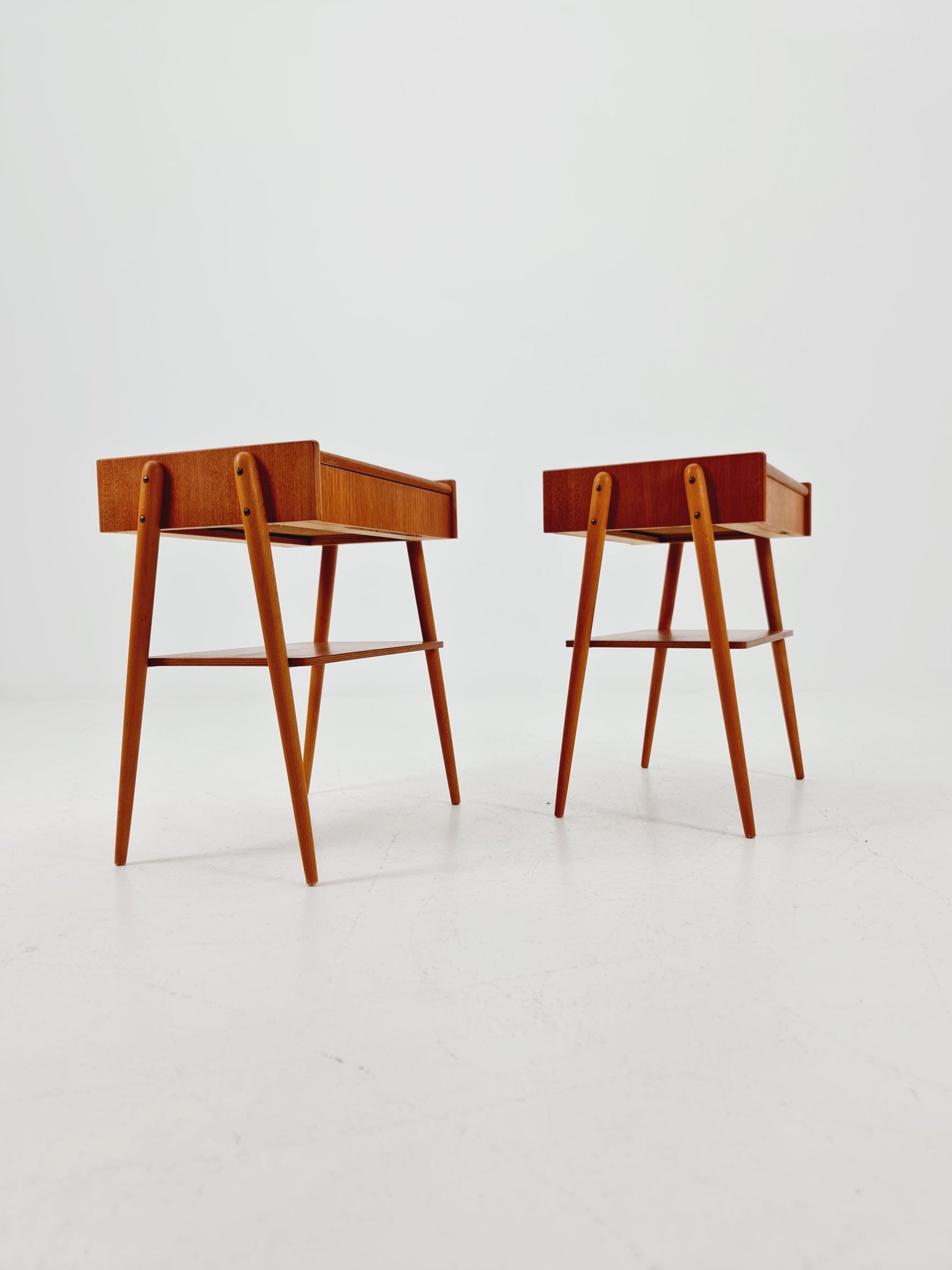 Pair of Swedish Midcentury Teak Vintage Side table/ Bedside table/ Night stand by Carlström & Co, 1960s