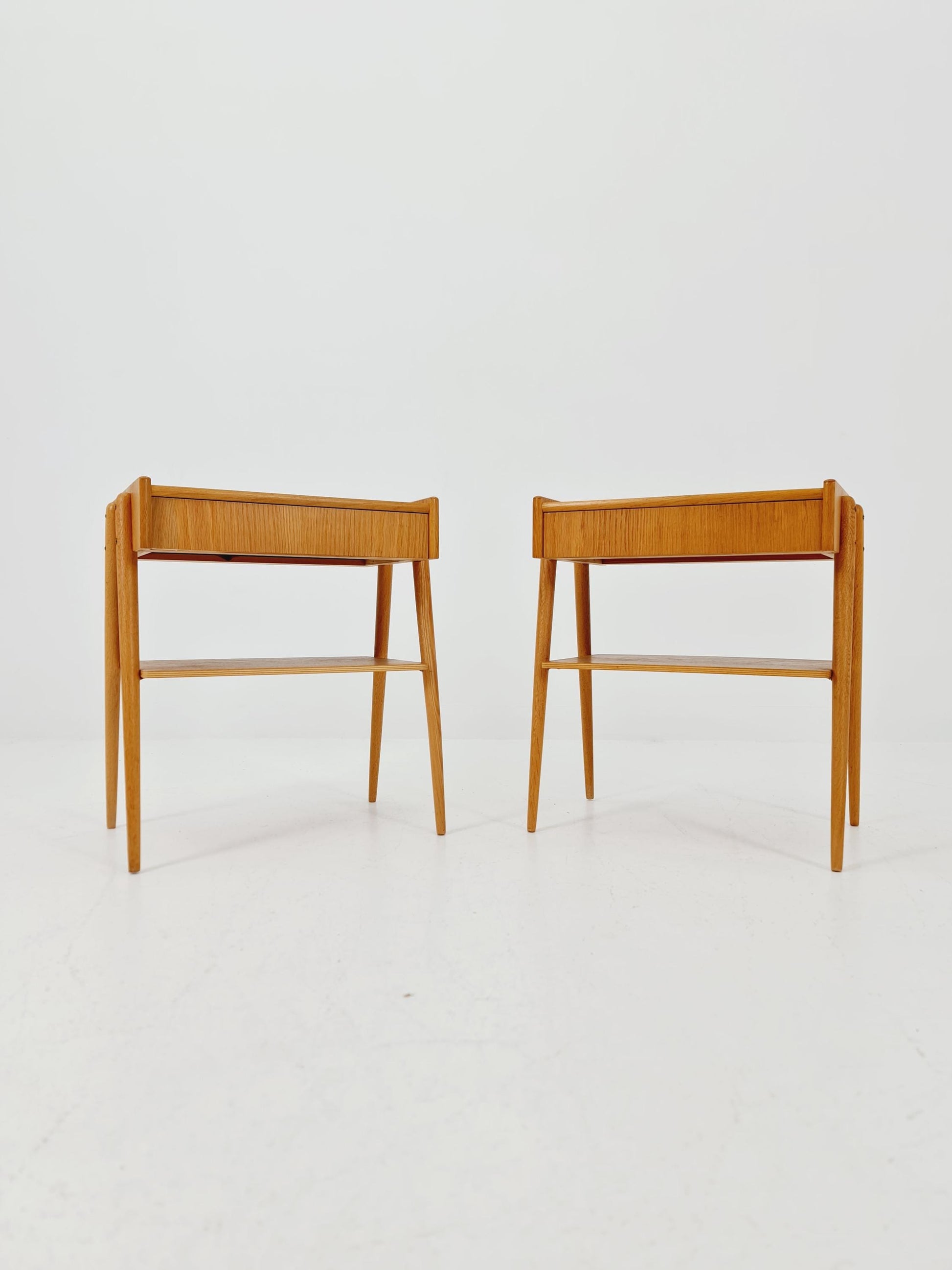 Pair of Swedish Midcentury Oak Vintage Side table/ Bedside table/ Night stand by Carlström & Co, 1960s