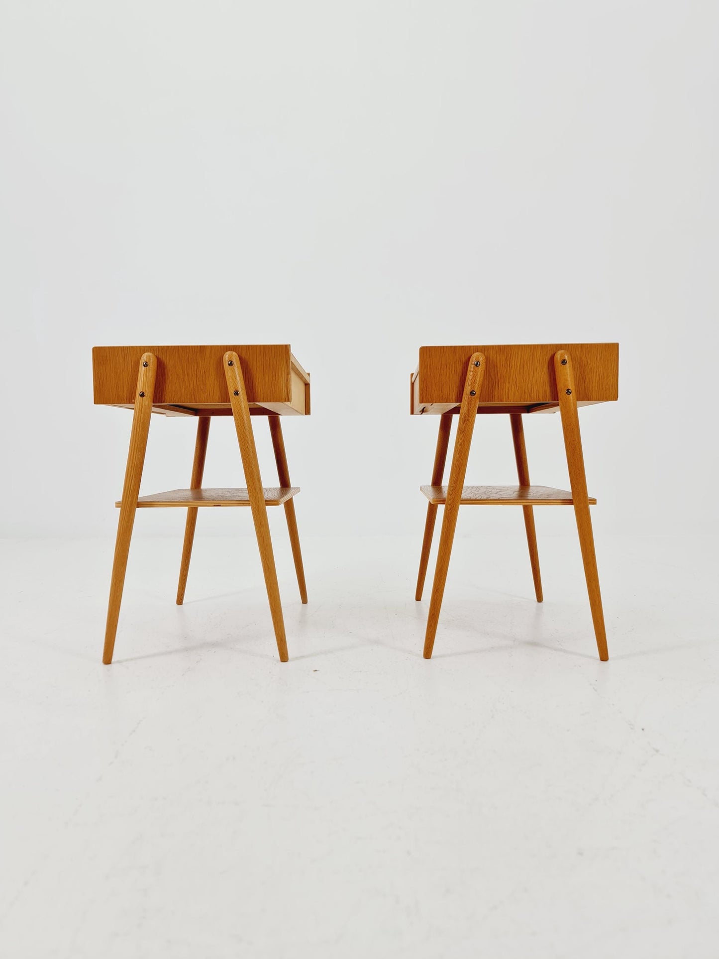 Pair of Swedish Midcentury Oak Vintage Side table/ Bedside table/ Night stand by Carlström & Co, 1960s