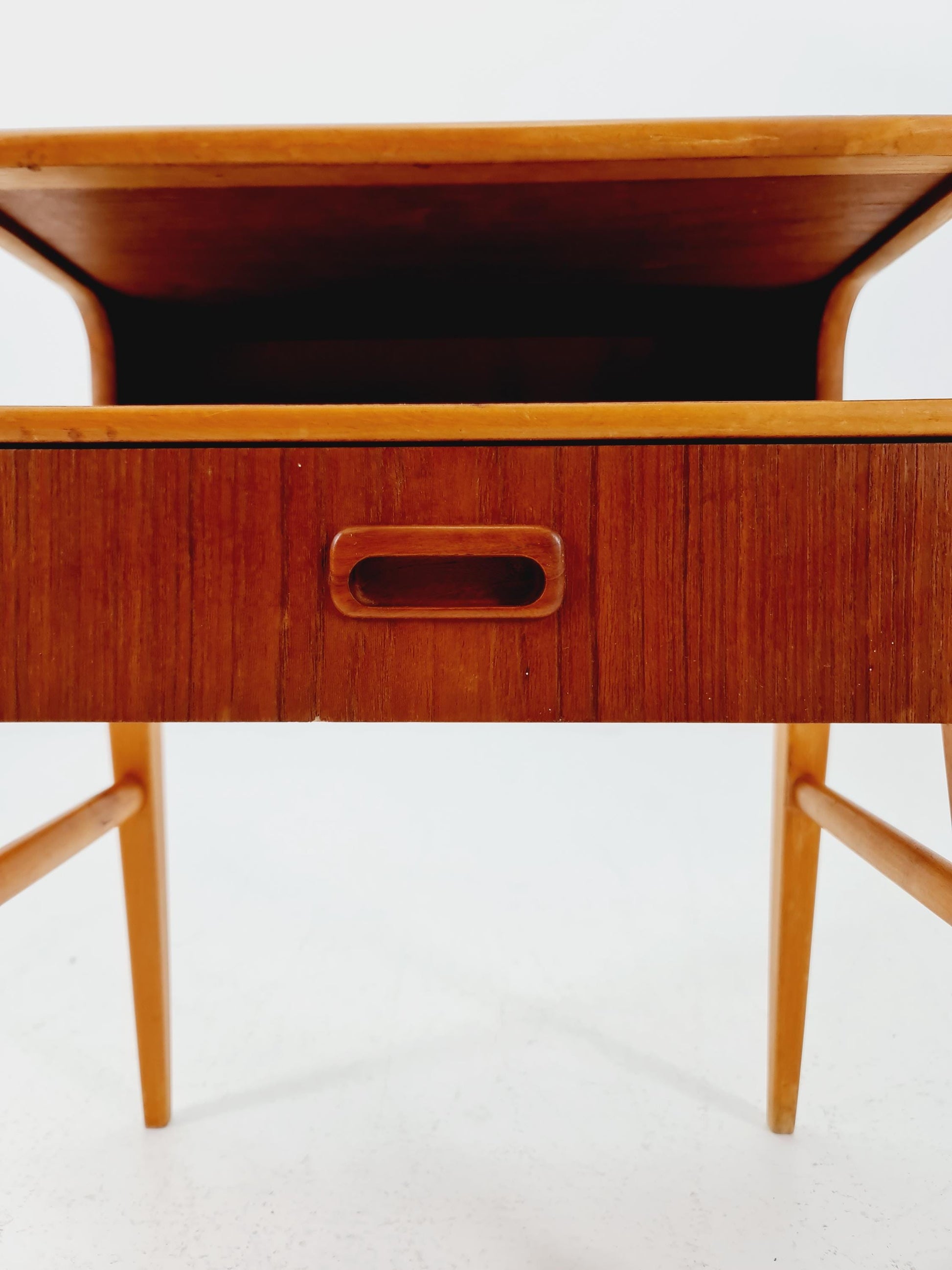 Midcentury Carlström & Co Teak Vintage Side table/ Bedside table/ Night stand straight from the sixties