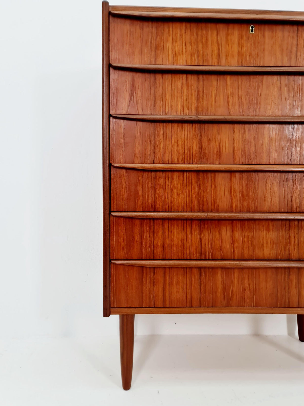 Midcentury danish design chest of drawers 1960s