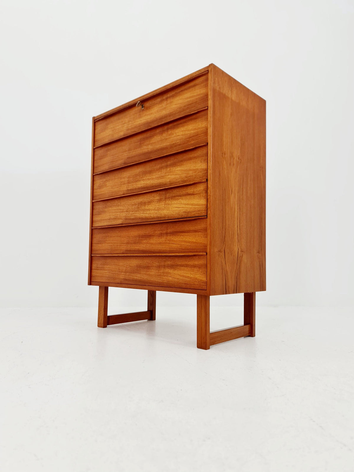 Midcentury danish design chest of drawers / drawer dresser /6 drawers cabinet By Ejsing Möbelfabrik 1960s