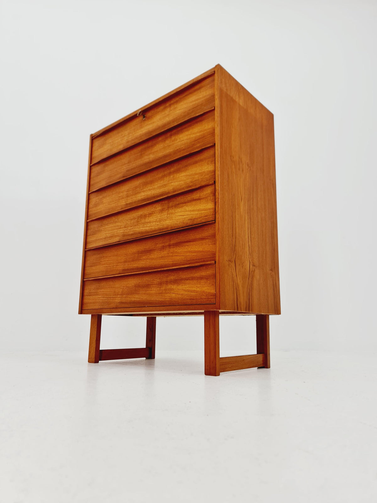 Midcentury danish design chest of drawers / drawer dresser /6 drawers cabinet By Ejsing Möbelfabrik 1960s