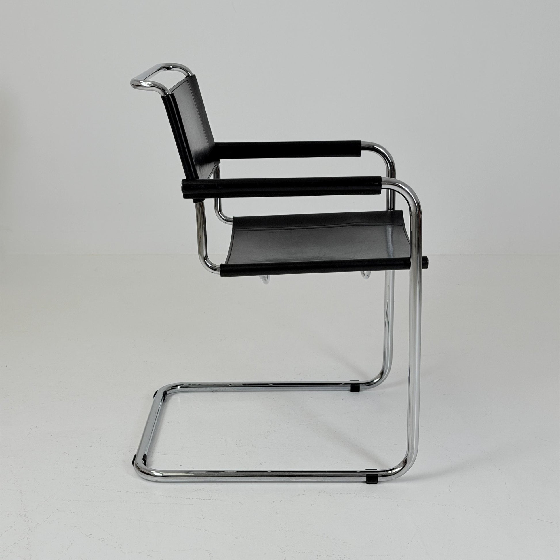 1 of 25 Mid Century Bauhaus S34 Cantilever Armchair by Mart Stam for Italia Mobilia, Black Leather & Chrome, Italy 1980s