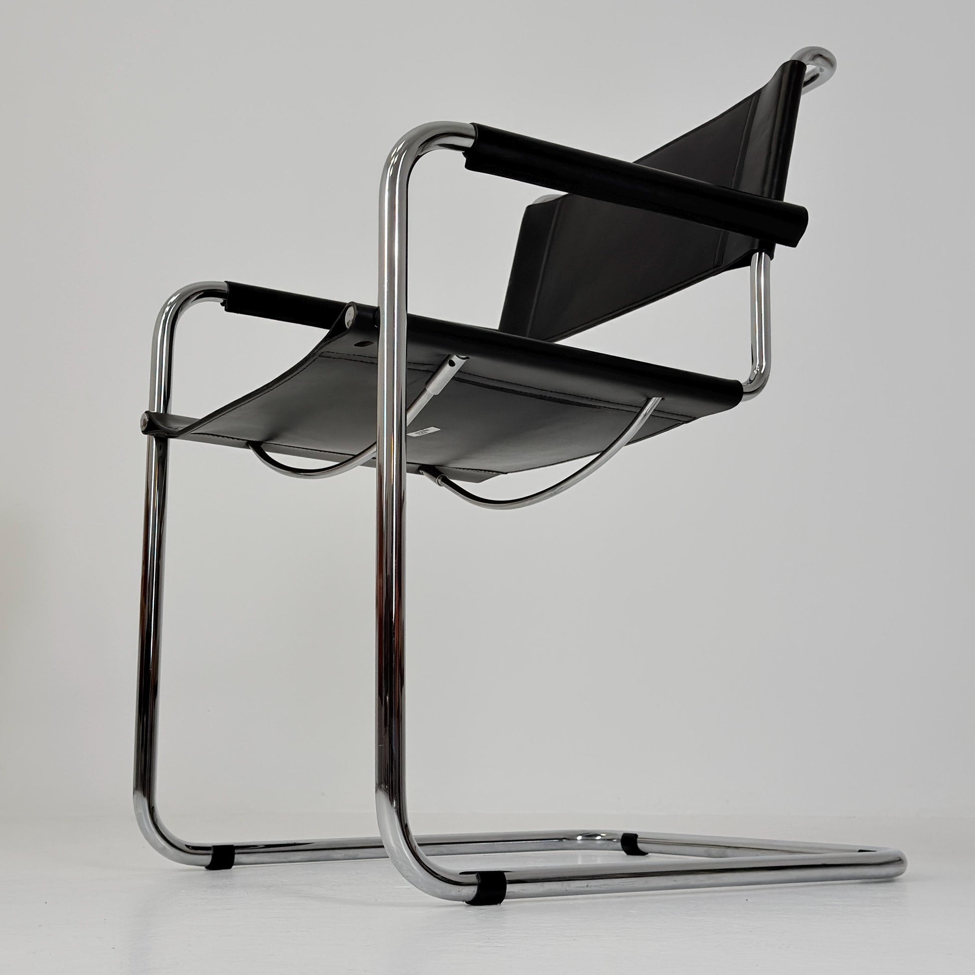 1 of 25 Mid Century Bauhaus S34 Cantilever Armchair by Mart Stam for Italia Mobilia, Black Leather & Chrome, Italy 1980s