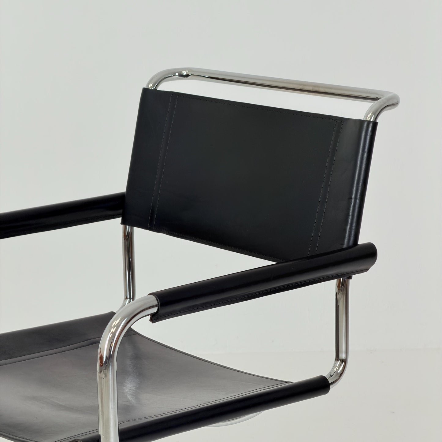 1 of 25 Mid Century Bauhaus S34 Cantilever Armchair by Mart Stam for Italia Mobilia, Black Leather & Chrome, Italy 1980s