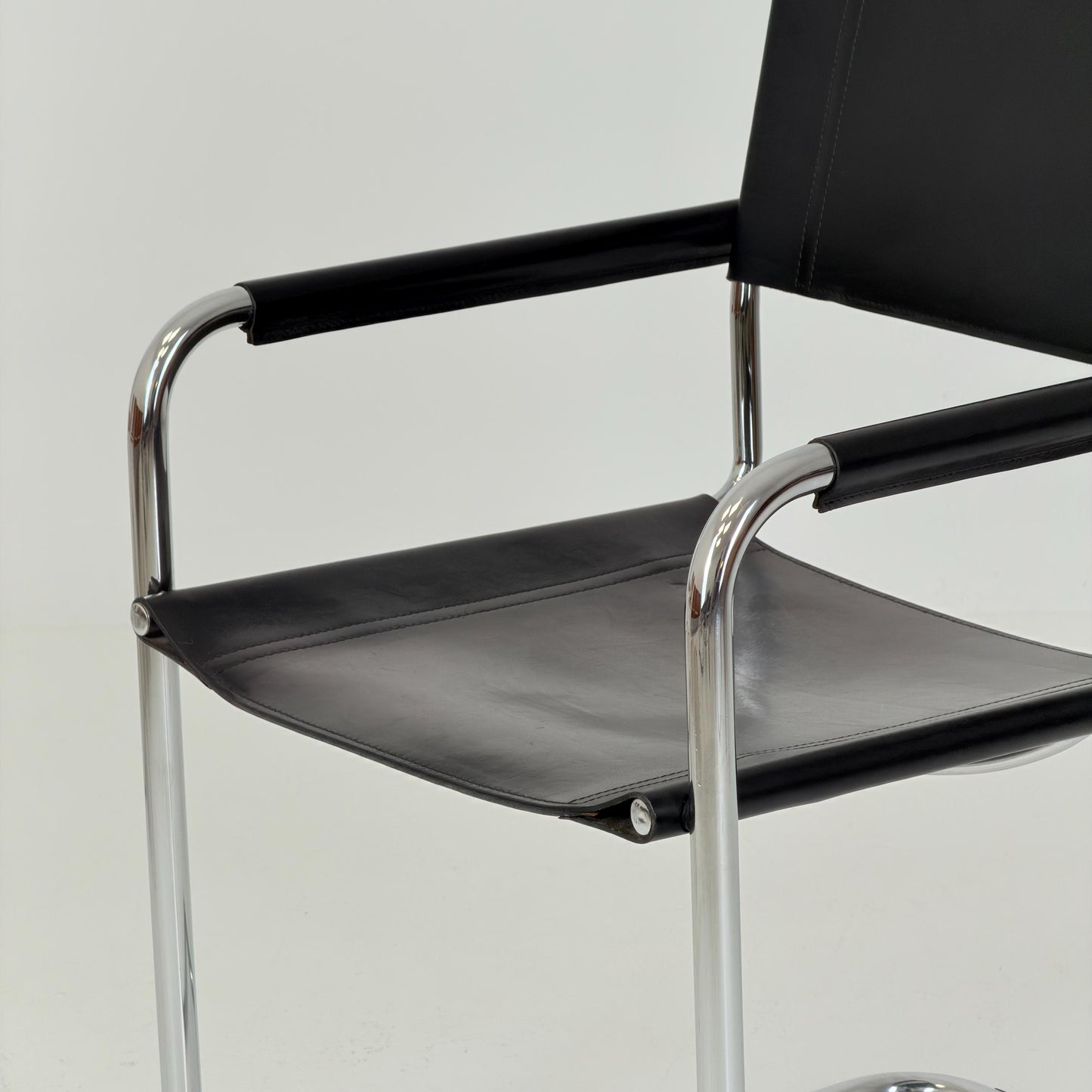 1 of 25 Mid Century Bauhaus S34 Cantilever Armchair by Mart Stam for Italia Mobilia, Black Leather & Chrome, Italy 1980s