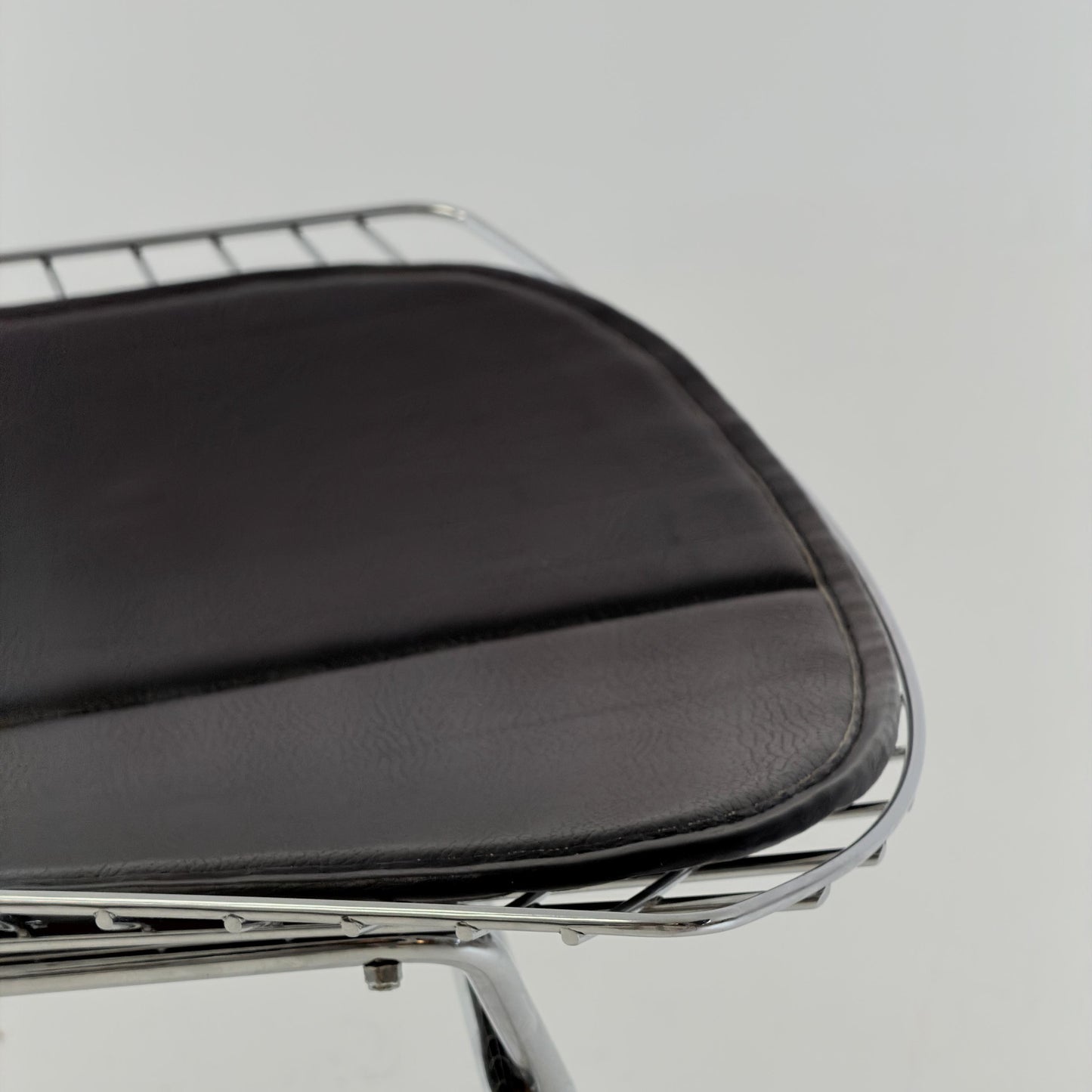 1 of 3 Mid Century Wire Chrom side Chair by Harry Bertoia , 1980s Germany