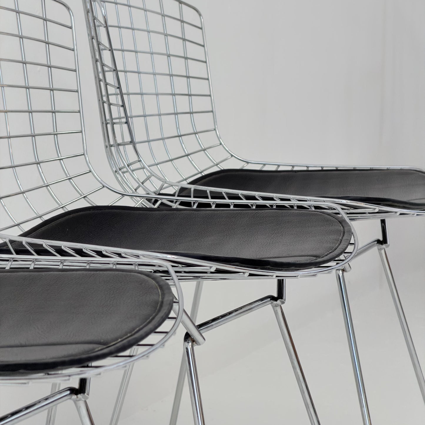 1 of 3 Mid Century Wire Chrom side Chair by Harry Bertoia , 1980s Germany